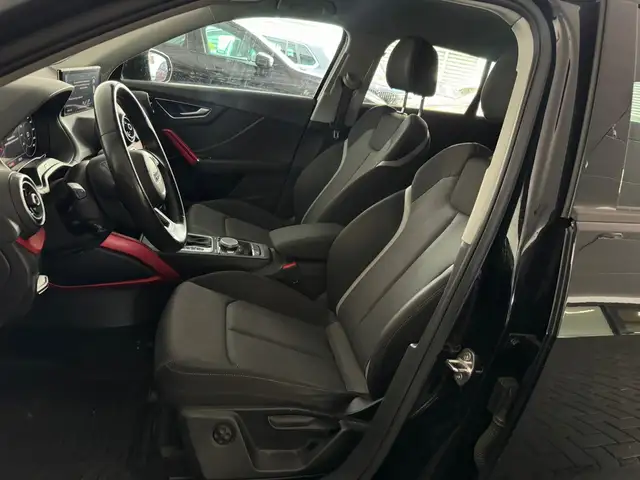 Audi Q2 view 6