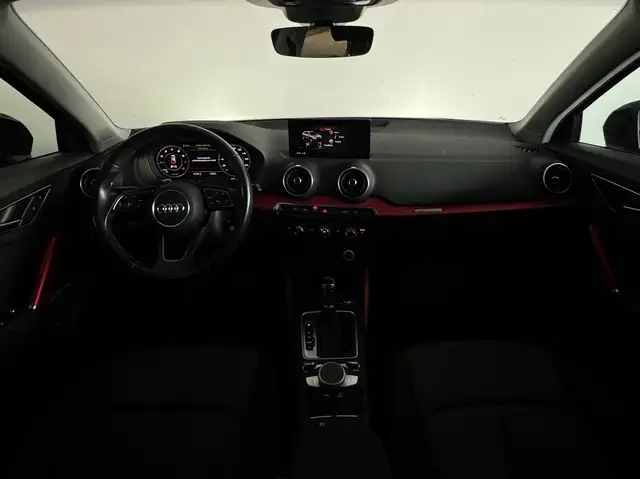 Audi Q2 view 4