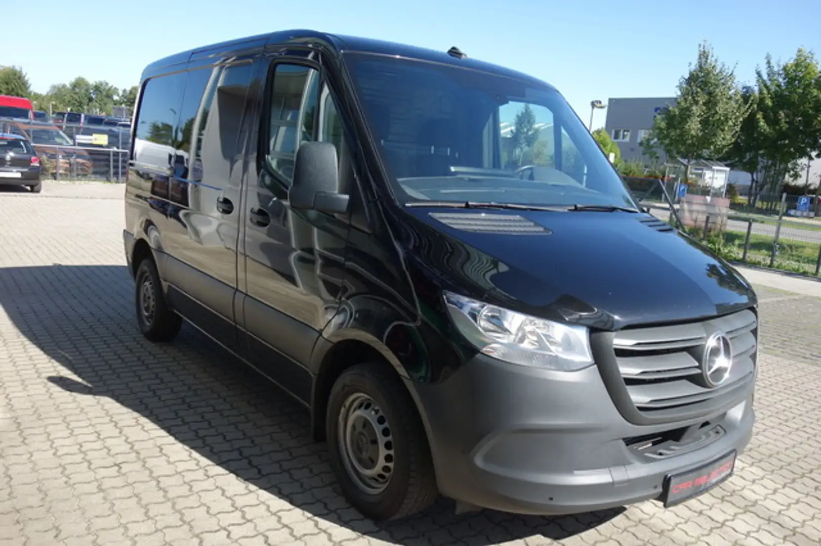 Mercedes-Benz Sprinter 211 CDI L1H1 KAM/9-G/MBUX/STDHZG/KLIMA Zwart - 2