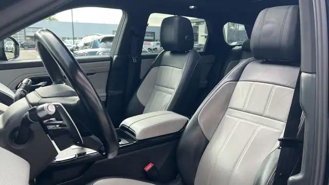 Land Rover Range Rover Evoque view 9