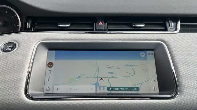 Land Rover Range Rover Evoque view 15