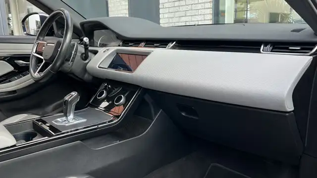 Land Rover Range Rover Evoque view 11