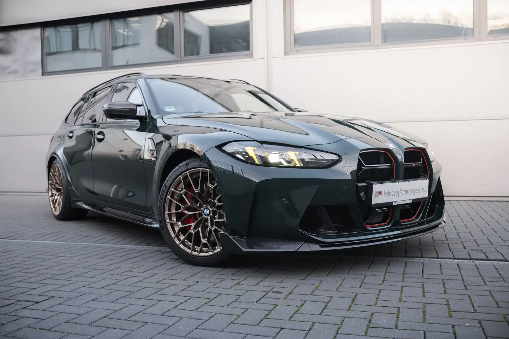 BMW M3 Touring CS-Sonderfarbe-Drive-&ParkingAssist. Grün - 2