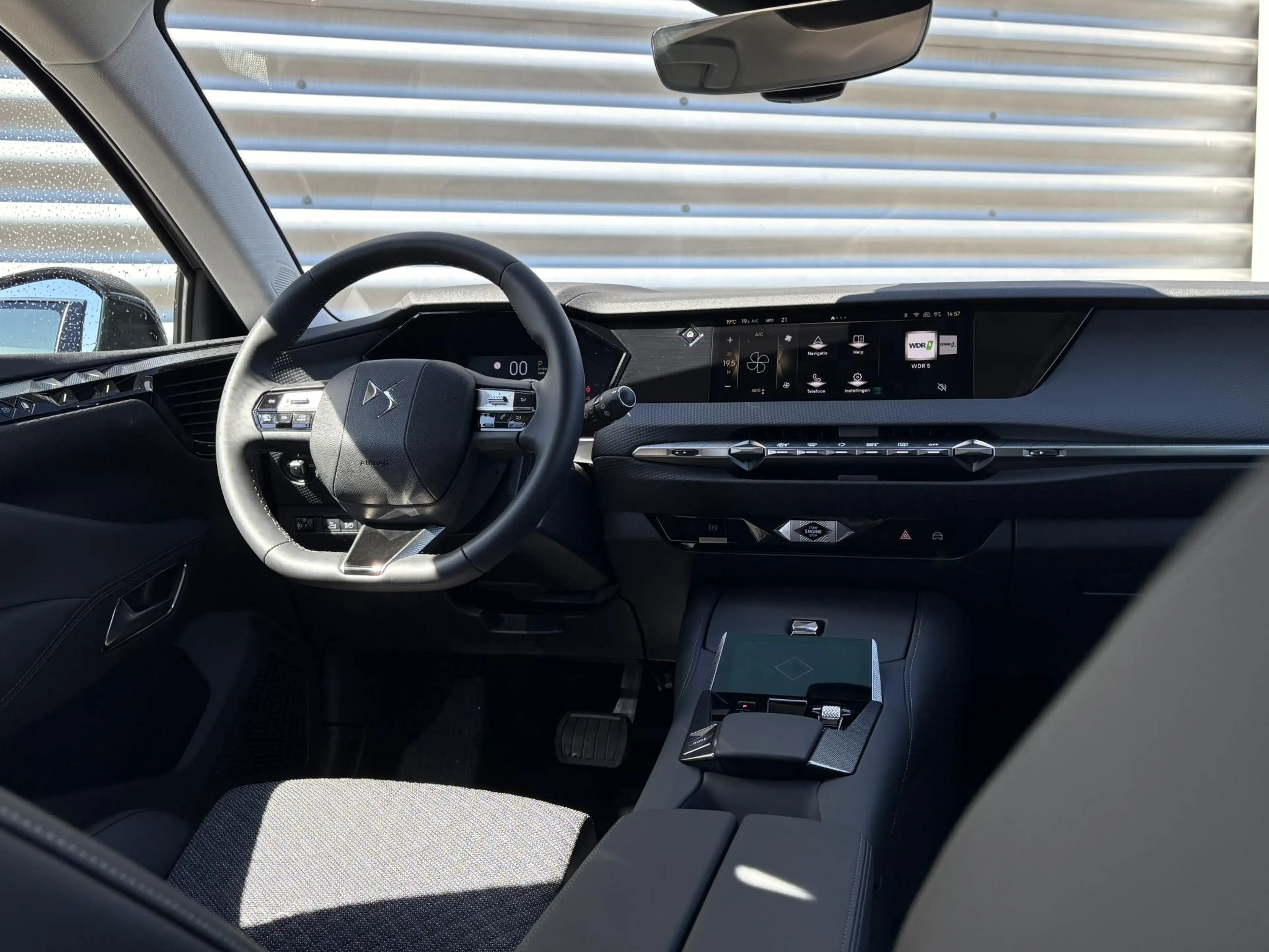 DS Automobiles DS 4 1.6 PHEV 225 Edition France | Bestuurdersstoel met — photo 11