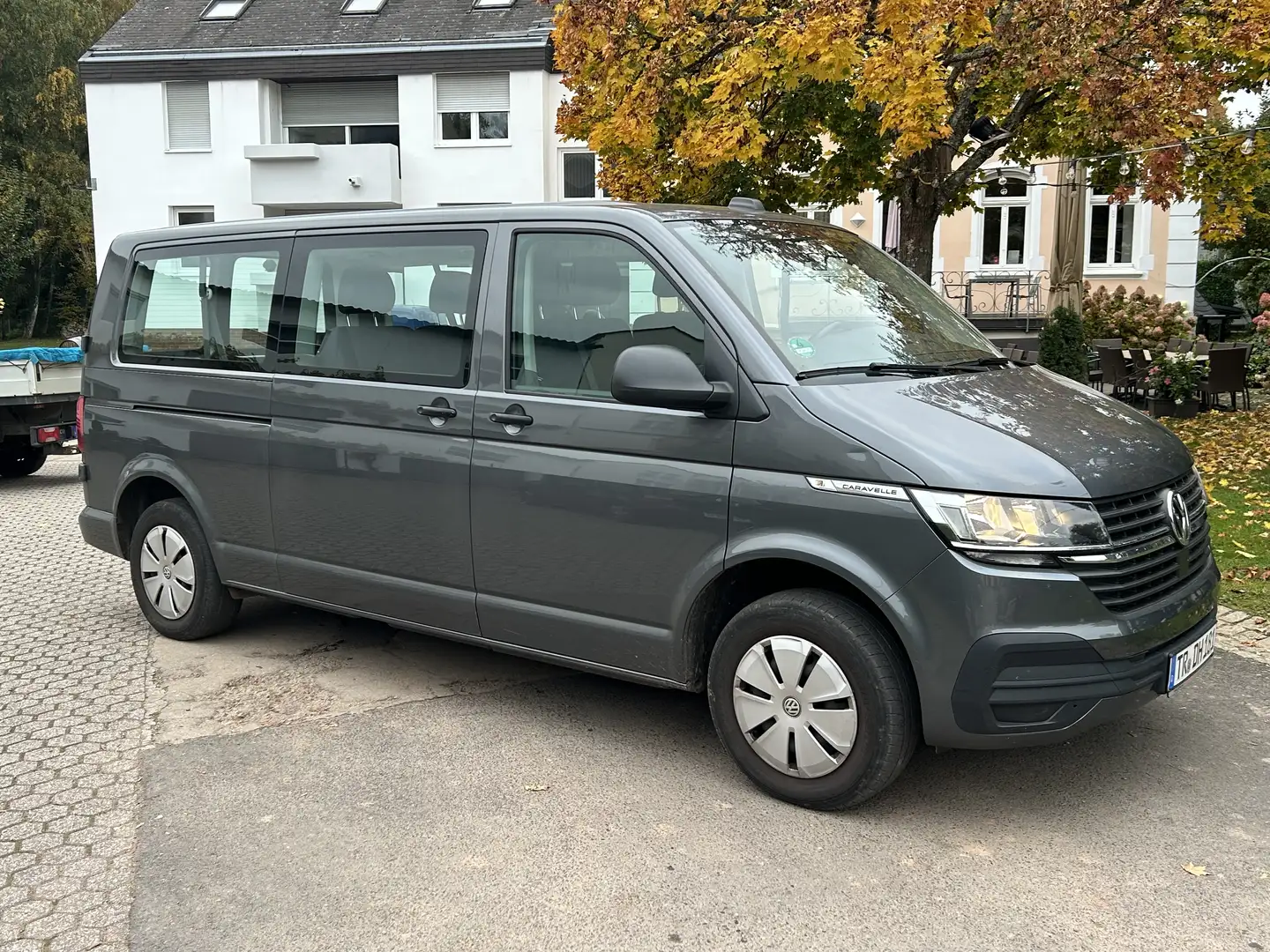 Volkswagen T6.1 Caravelle Transporter T6 TDI BMT Lang Trendline EcoProfi Gris - 2