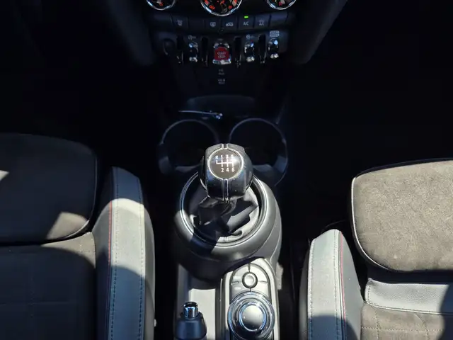 Mini Cooper Cooper view 9