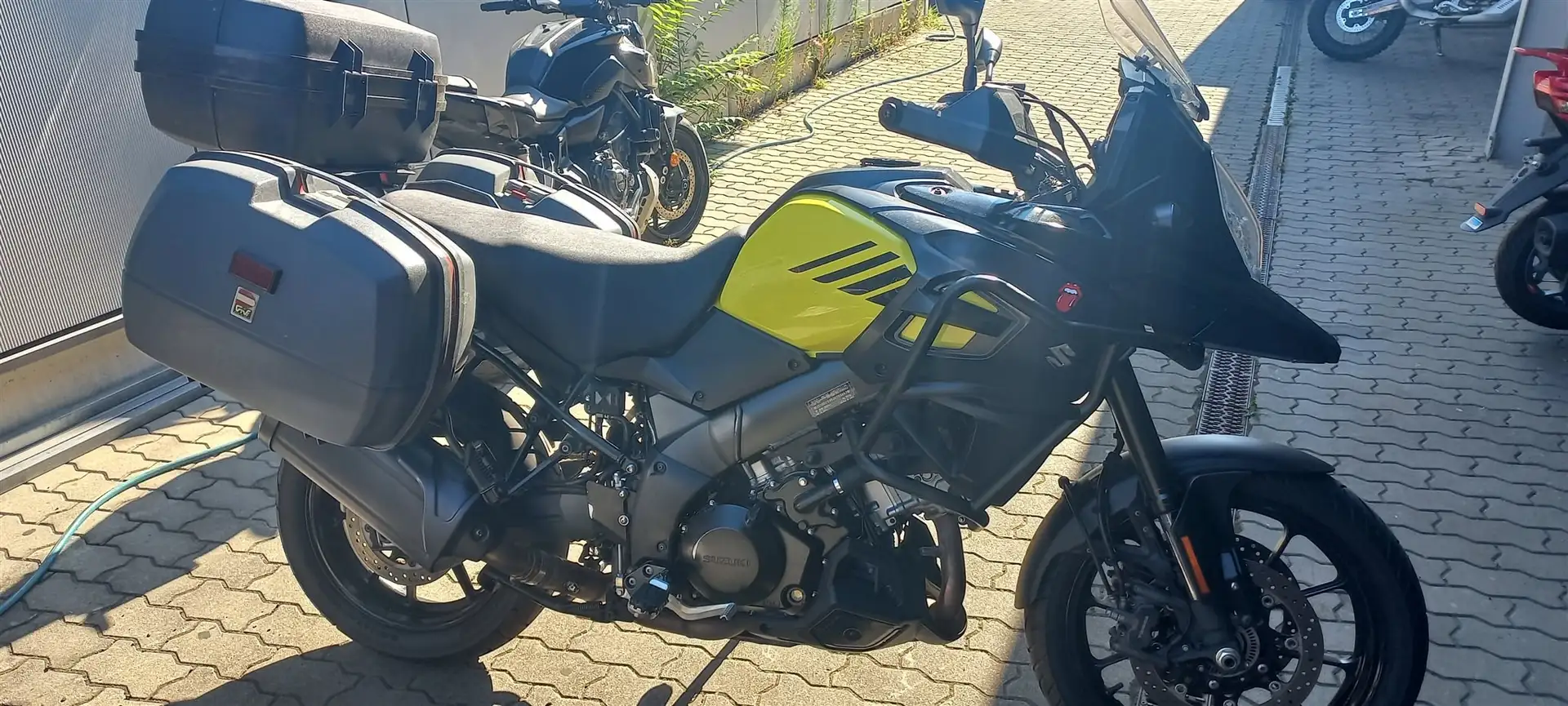 Suzuki V-Strom 1000 Galben - 2