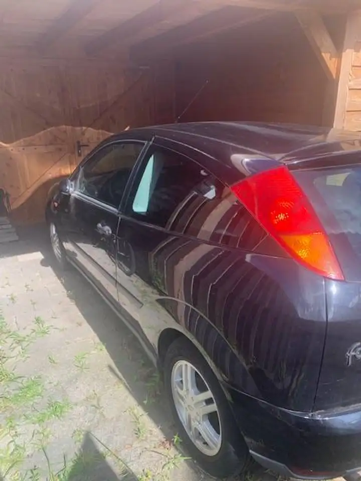 Ford Focus 1.6-16V Trend, foto 3