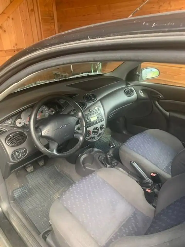 Ford Focus 1.6-16V Trend, foto 5
