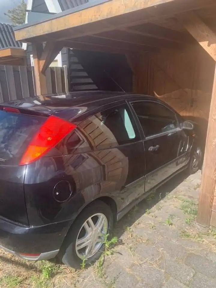 Ford Focus 1.6-16V Trend, foto 2