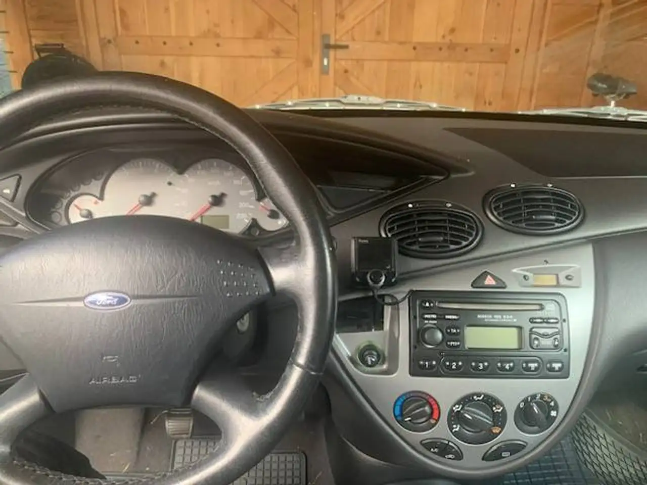 Ford Focus 1.6-16V Trend, foto 6