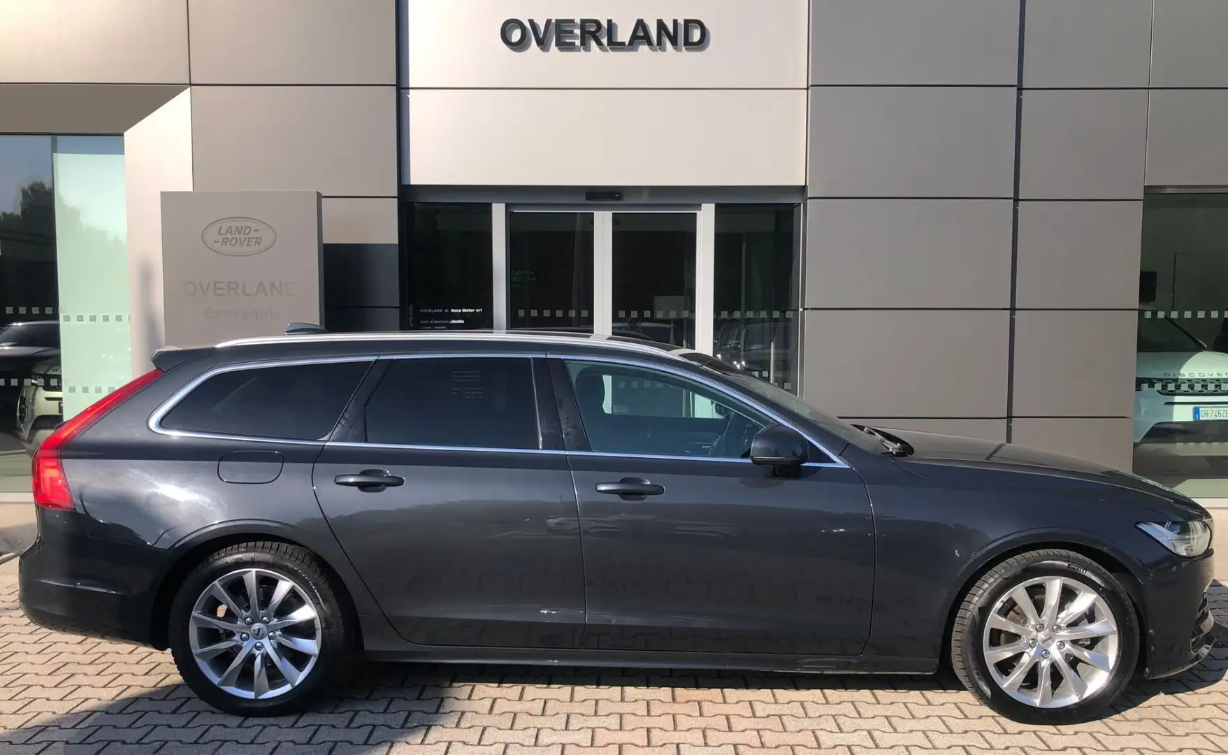 Volvo V90 D3 Geartronic Momentum Grigio - 2