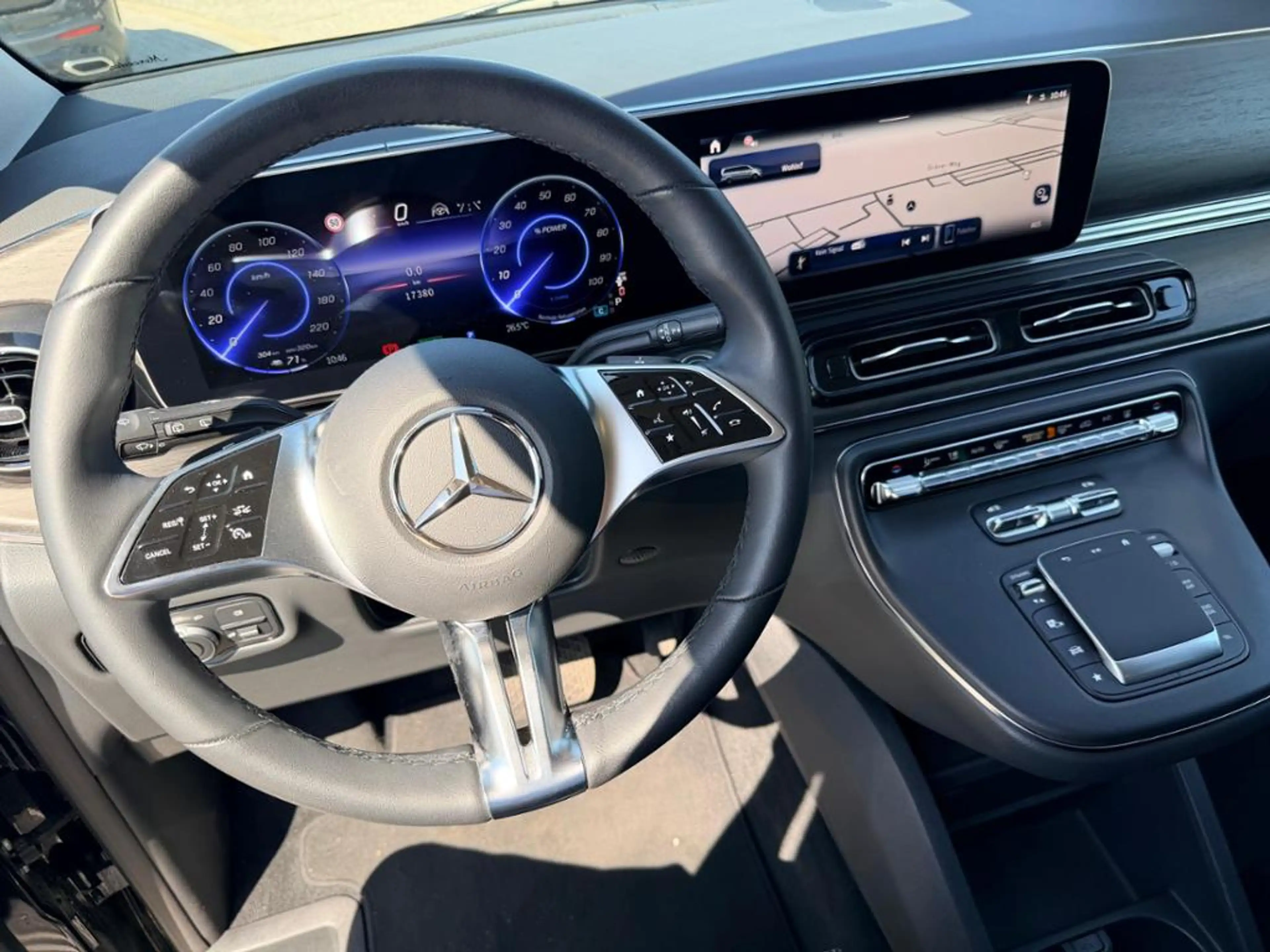 Mercedes-Benz EQV 300 MOPF 7SITZER KLIMA BURMESTER 360° BURM — photo 8