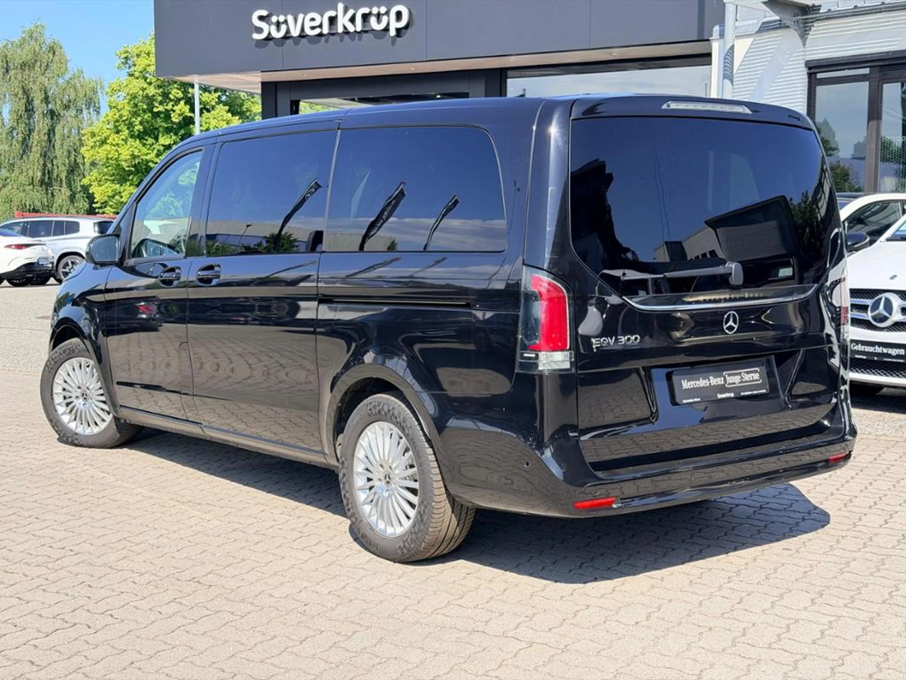 Mercedes-Benz EQV 300 MOPF 7SITZER KLIMA BURMESTER 360° BURM — photo 4