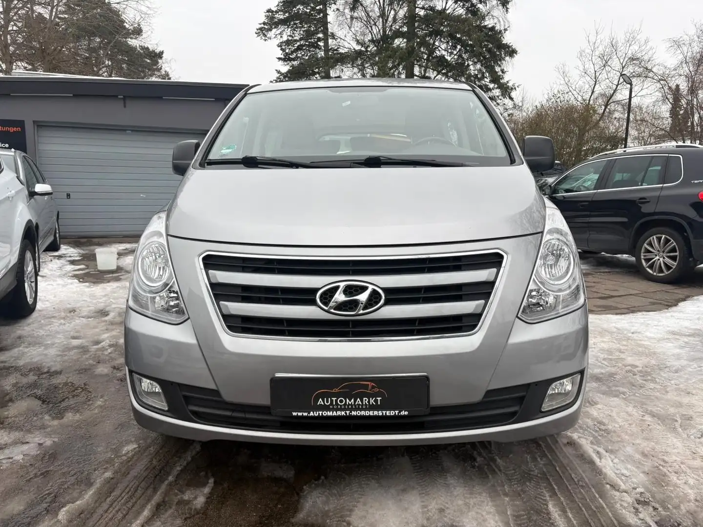 Hyundai H-1 Travel Trend /2-Hand / Klimaanlage / 8 Sitze Grau - 2