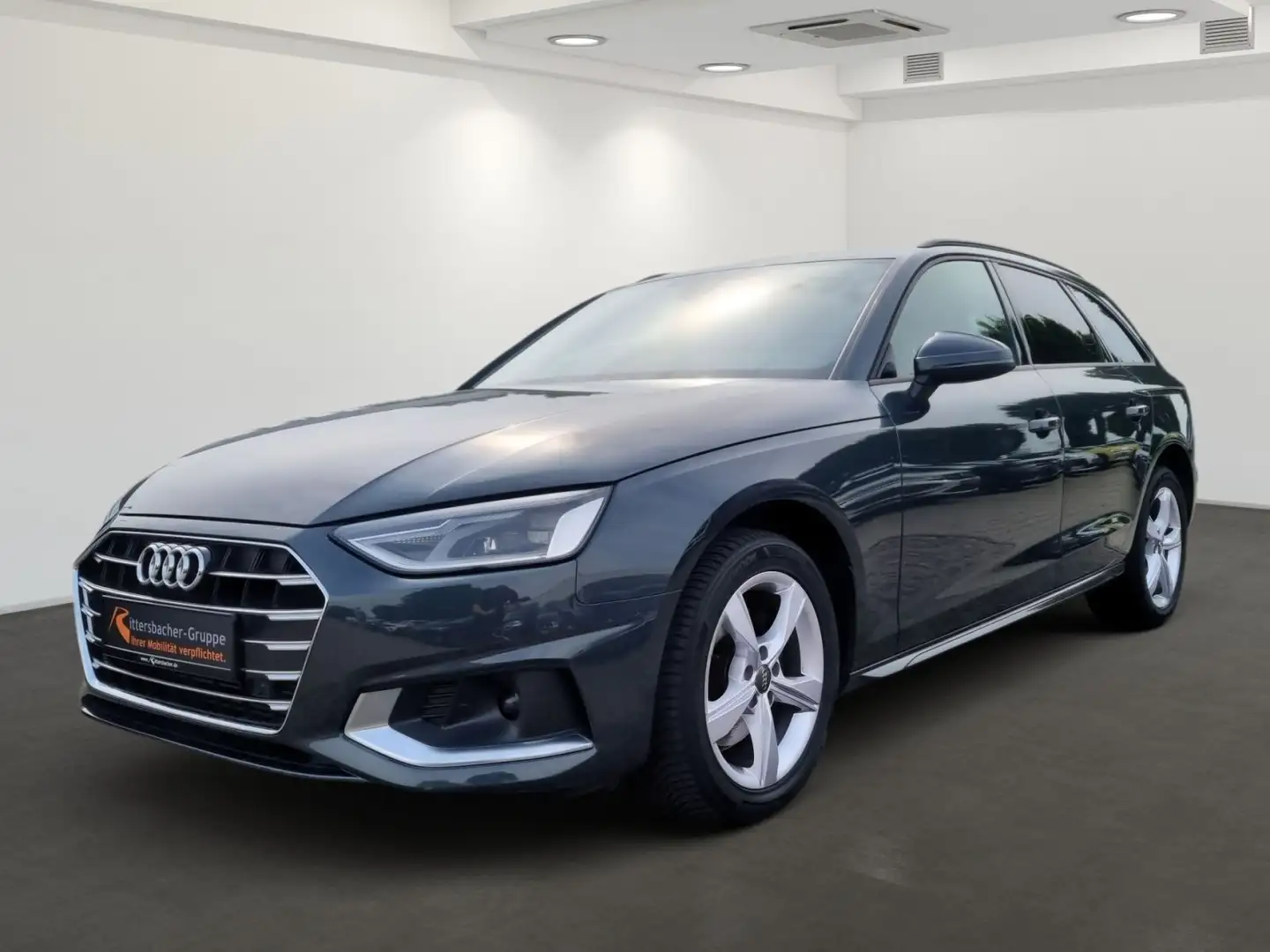 Audi A4 35 TFSI advanced Šedá - 2