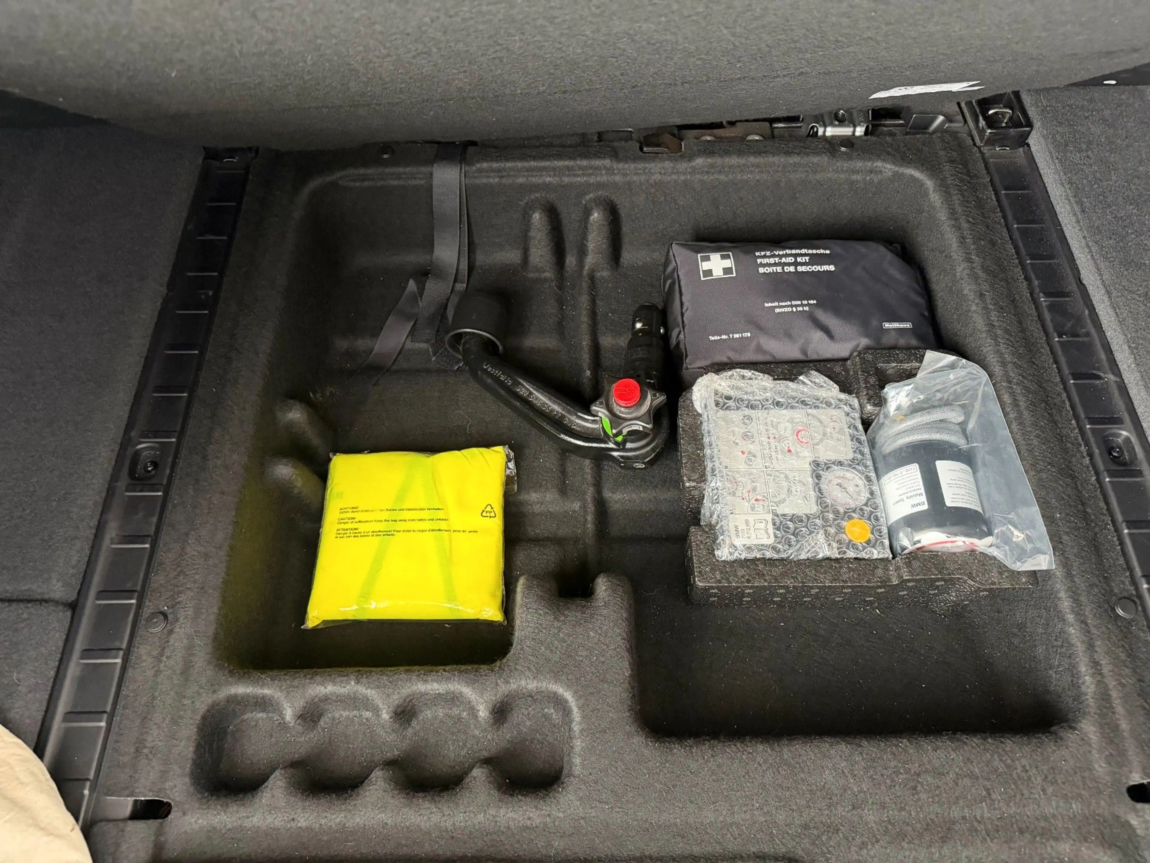 BMW X3 xD 20d Navi Bi-Xenon Leder Memory Head-Upd AHK — photo 14