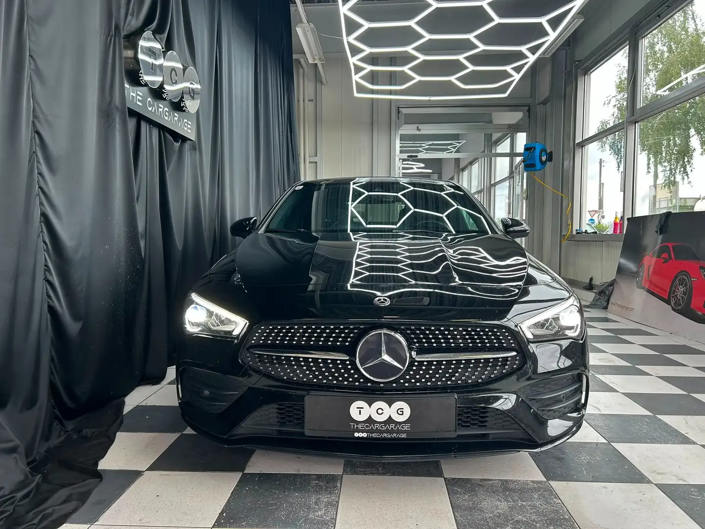 Mercedes-Benz CLA 220 CLA 220 AMG Schwarz - 2