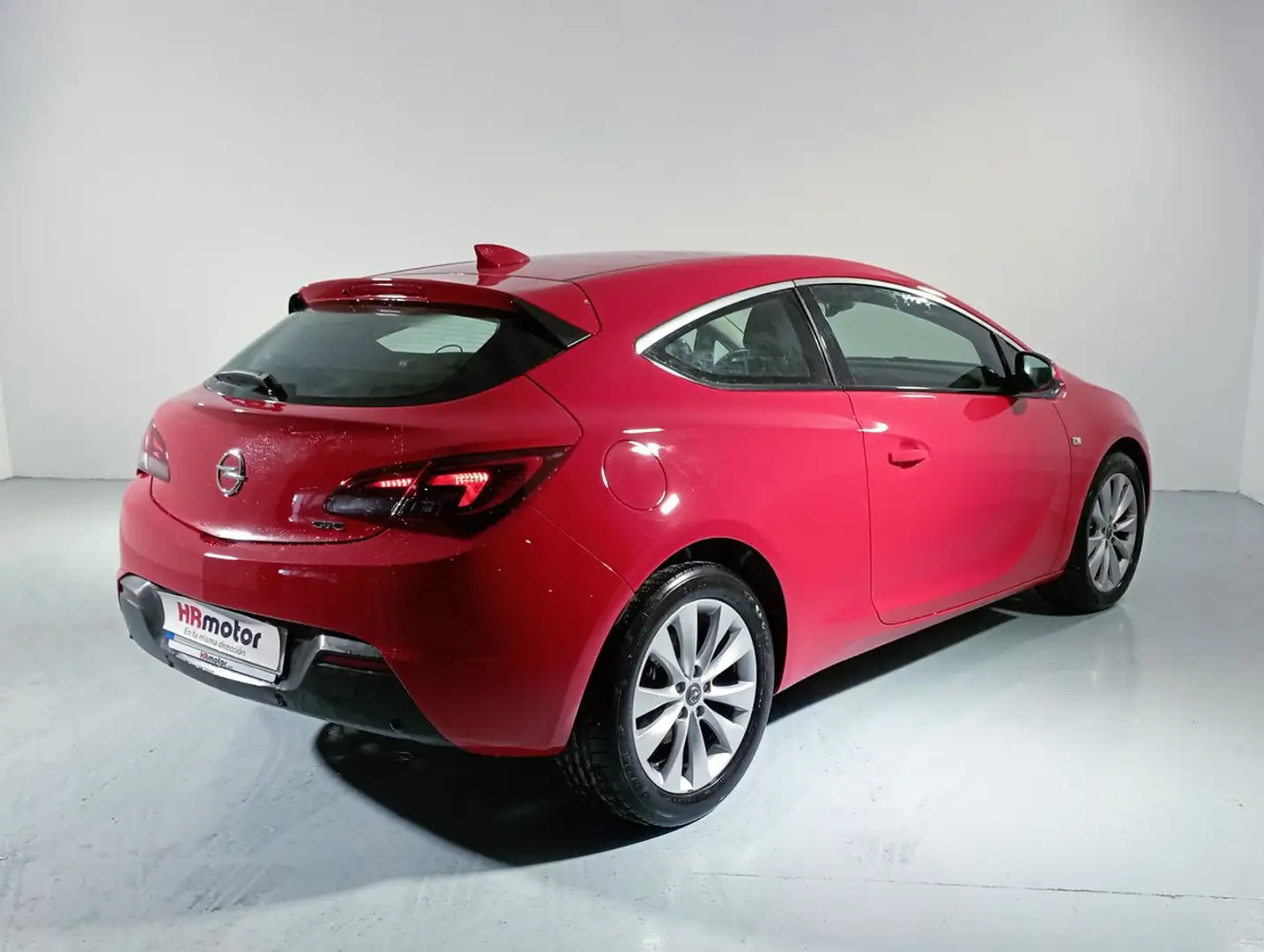 Opel Astra Sportive GTC Rouge - 2
