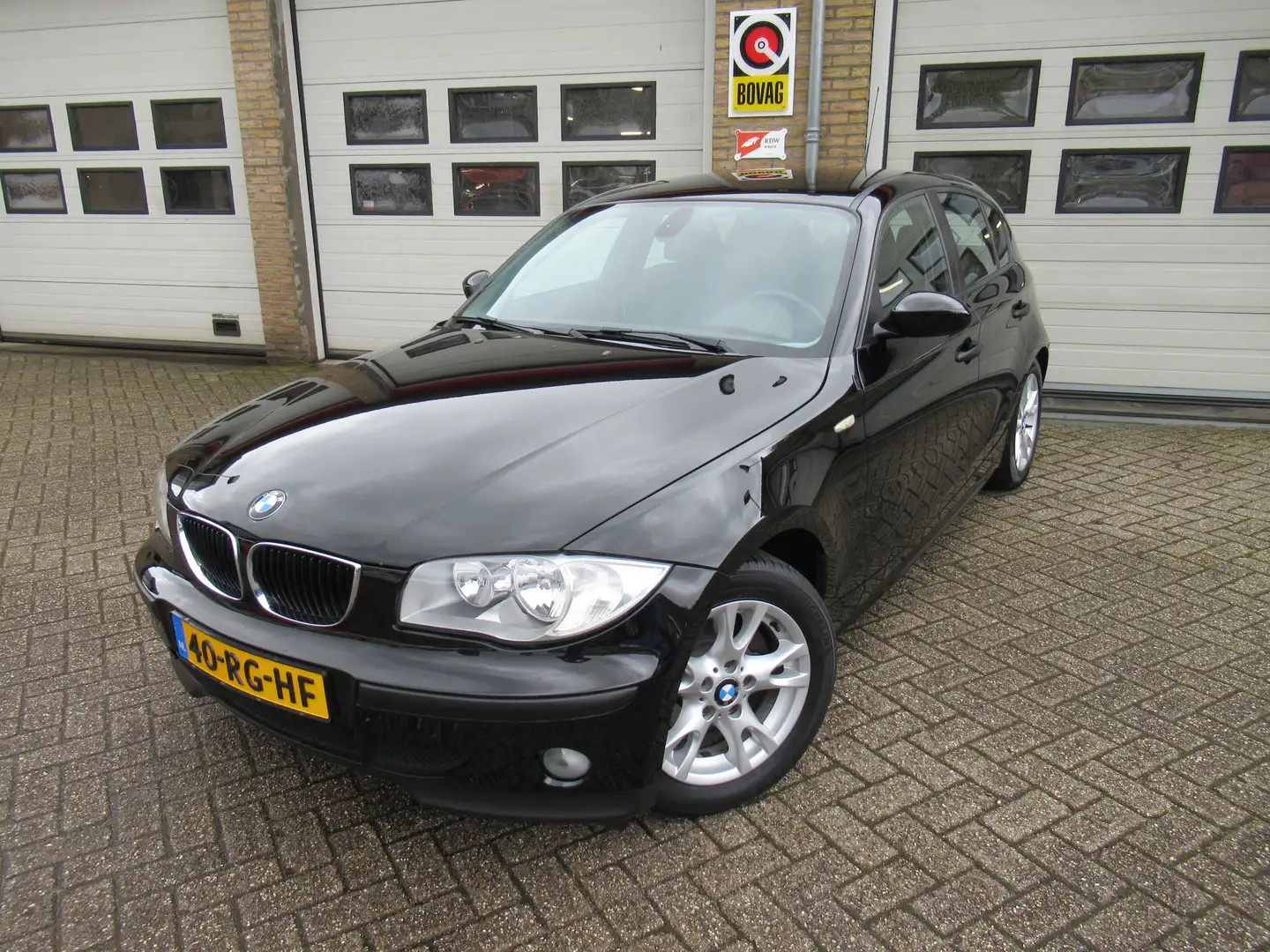 BMW 118 1-serie 118d Zwart - 1