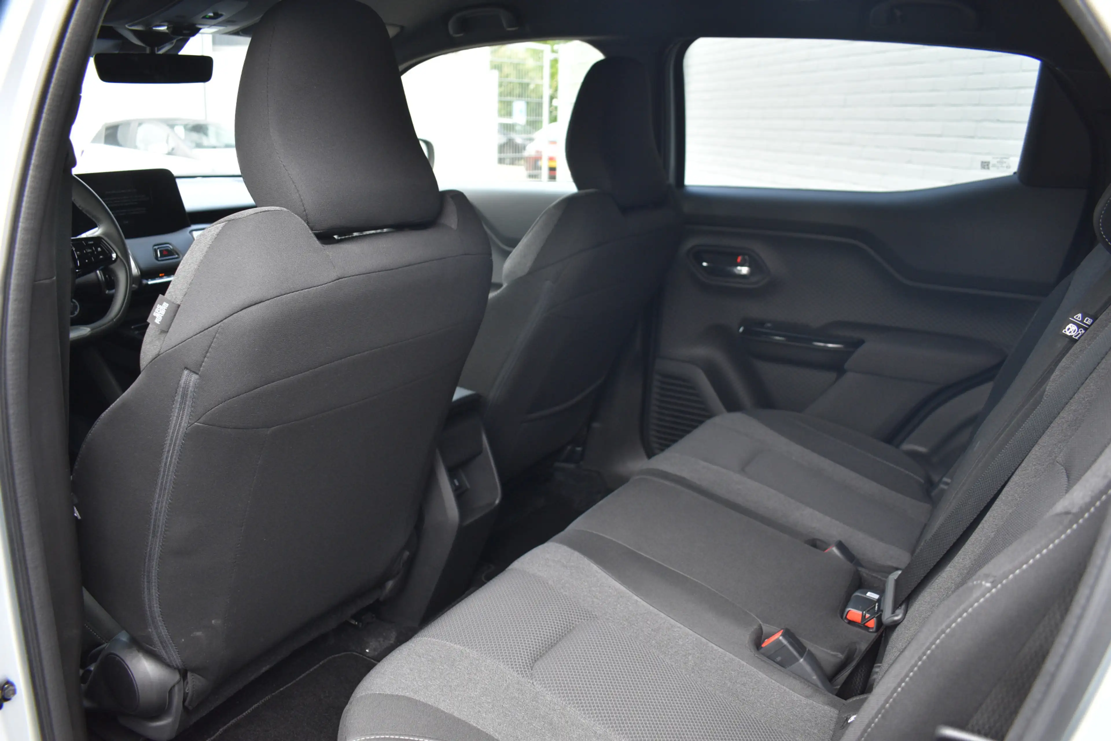 Toyota Urban Cruiser Dynamic 61 kWh Automaat 174pk | Stoel & Stuur verw — photo 15