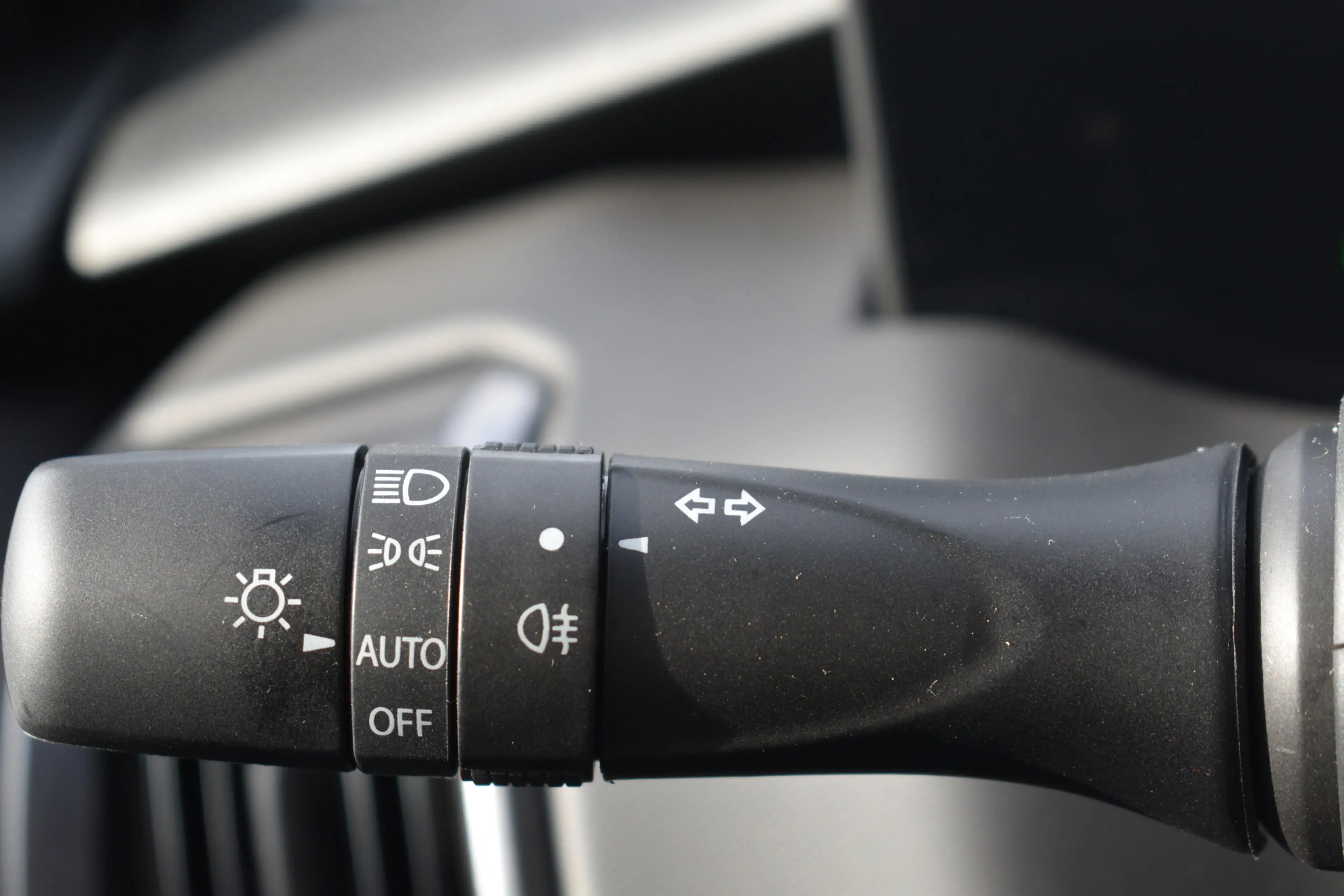 Toyota Urban Cruiser Dynamic 61 kWh Automaat 174pk | Stoel & Stuur verw — photo 9