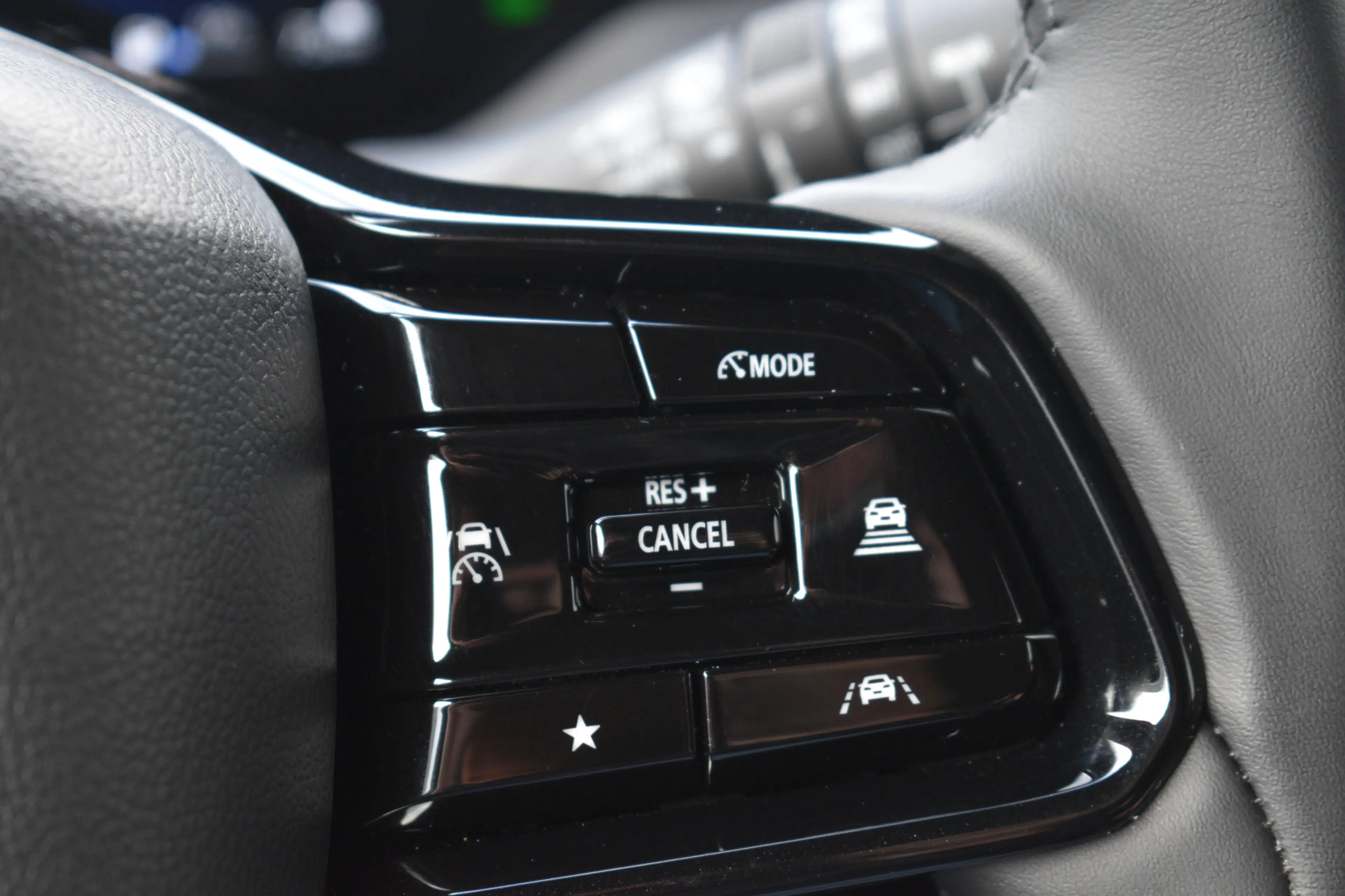 Toyota Urban Cruiser Dynamic 61 kWh Automaat 174pk | Stoel & Stuur verw — photo 13