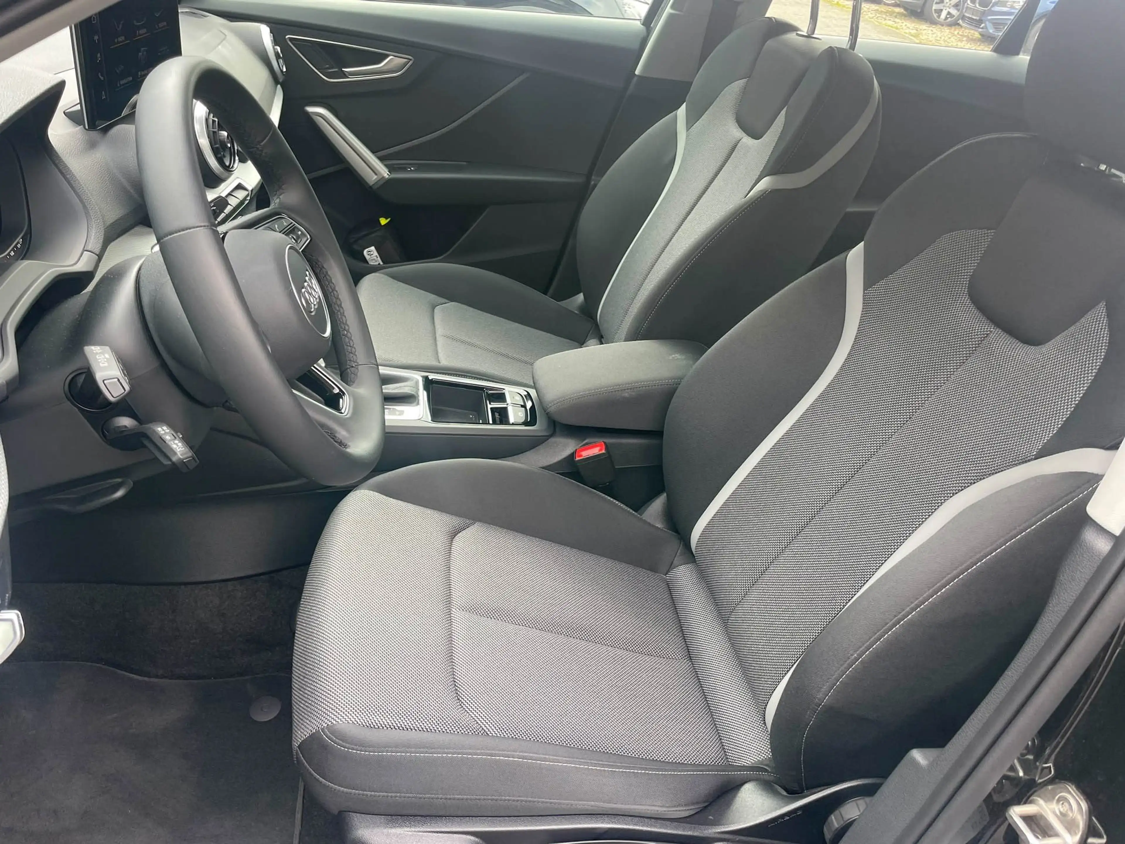 Audi Q2 35 TFSI S line Aut. CarPlay Kamera el.Heckk Matr — photo 10