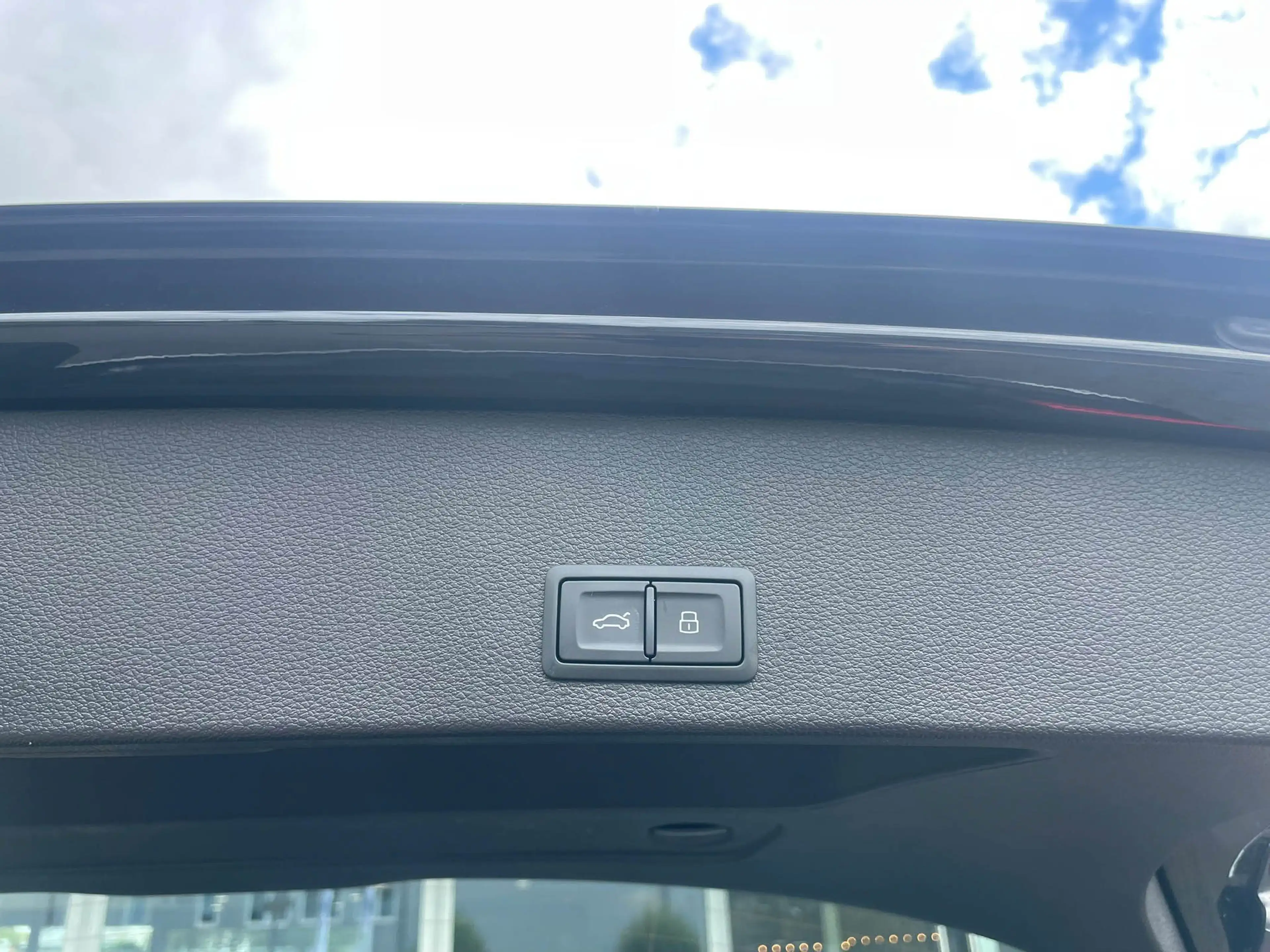 Audi Q2 35 TFSI S line Aut. CarPlay Kamera el.Heckk Matr — photo 13