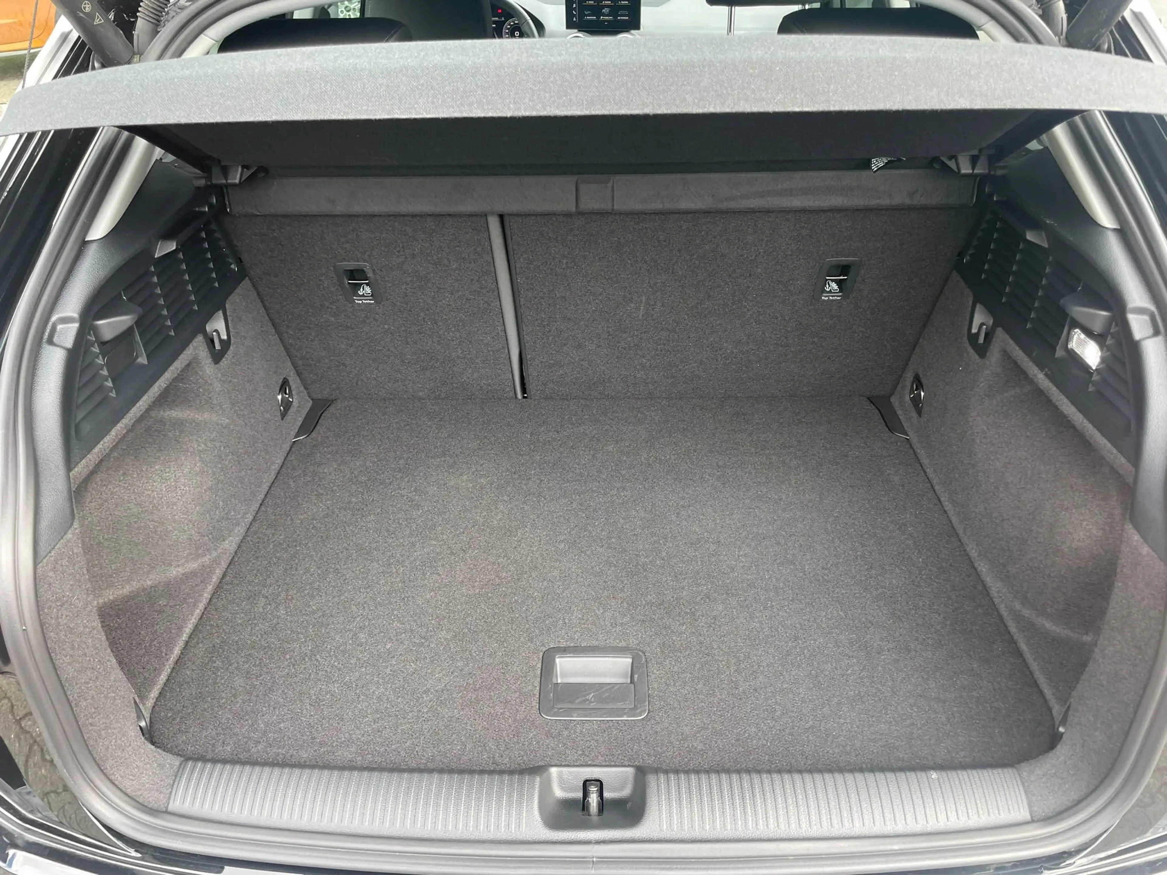 Audi Q2 35 TFSI S line Aut. CarPlay Kamera el.Heckk Matr — photo 12