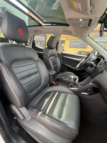 MG ZS view 7