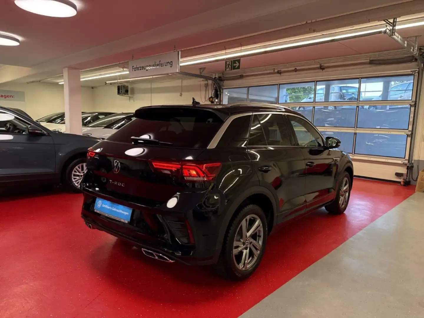 Volkswagen T-Roc R-Line 1.5TSI DSG AHK Navi Klima Rückfahrkamera Schwarz - 2
