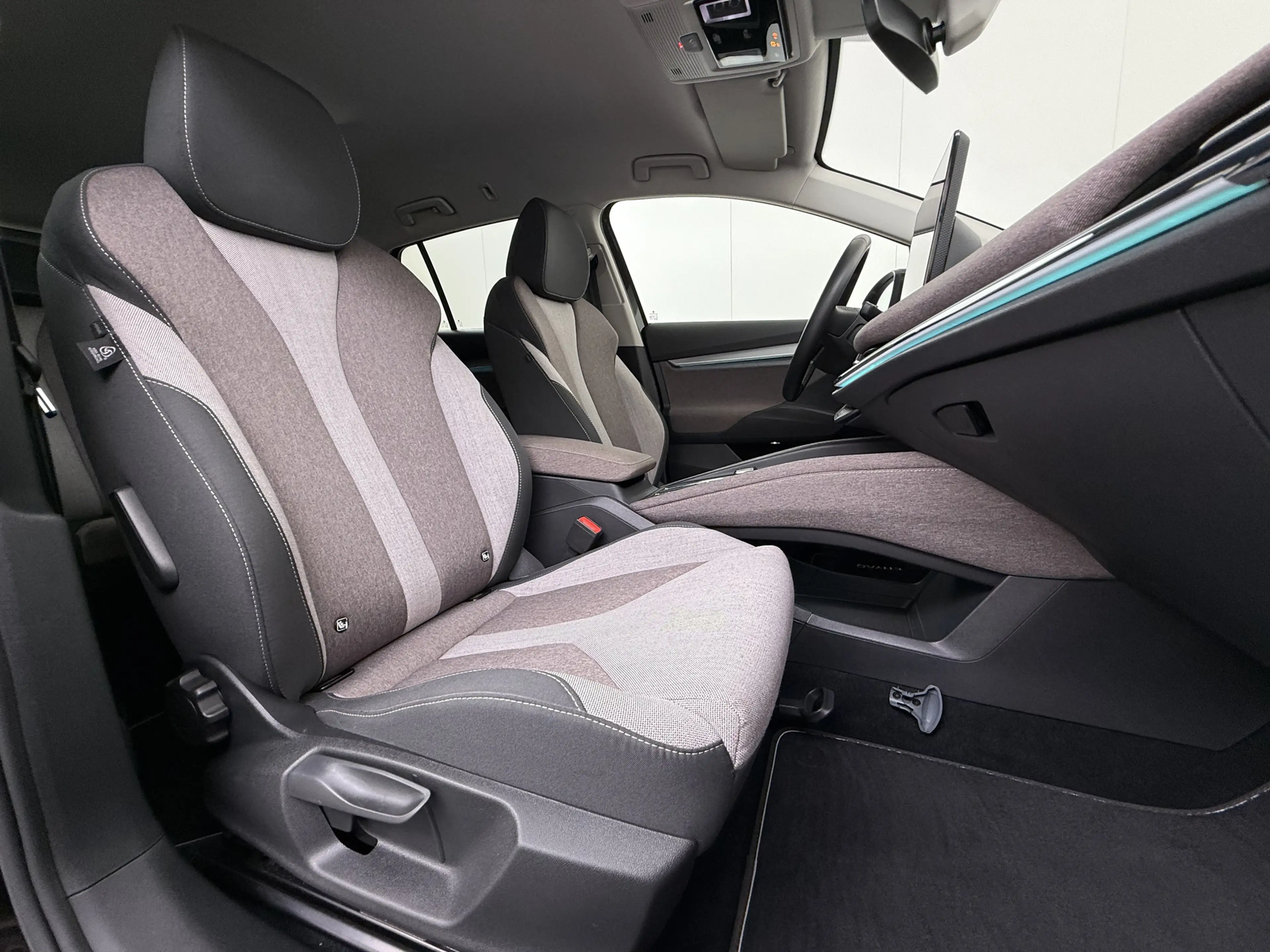 Skoda Enyaq iV 60 Trekhaak Elek.Achterklep Privacy Glas SOH 90 — photo 33