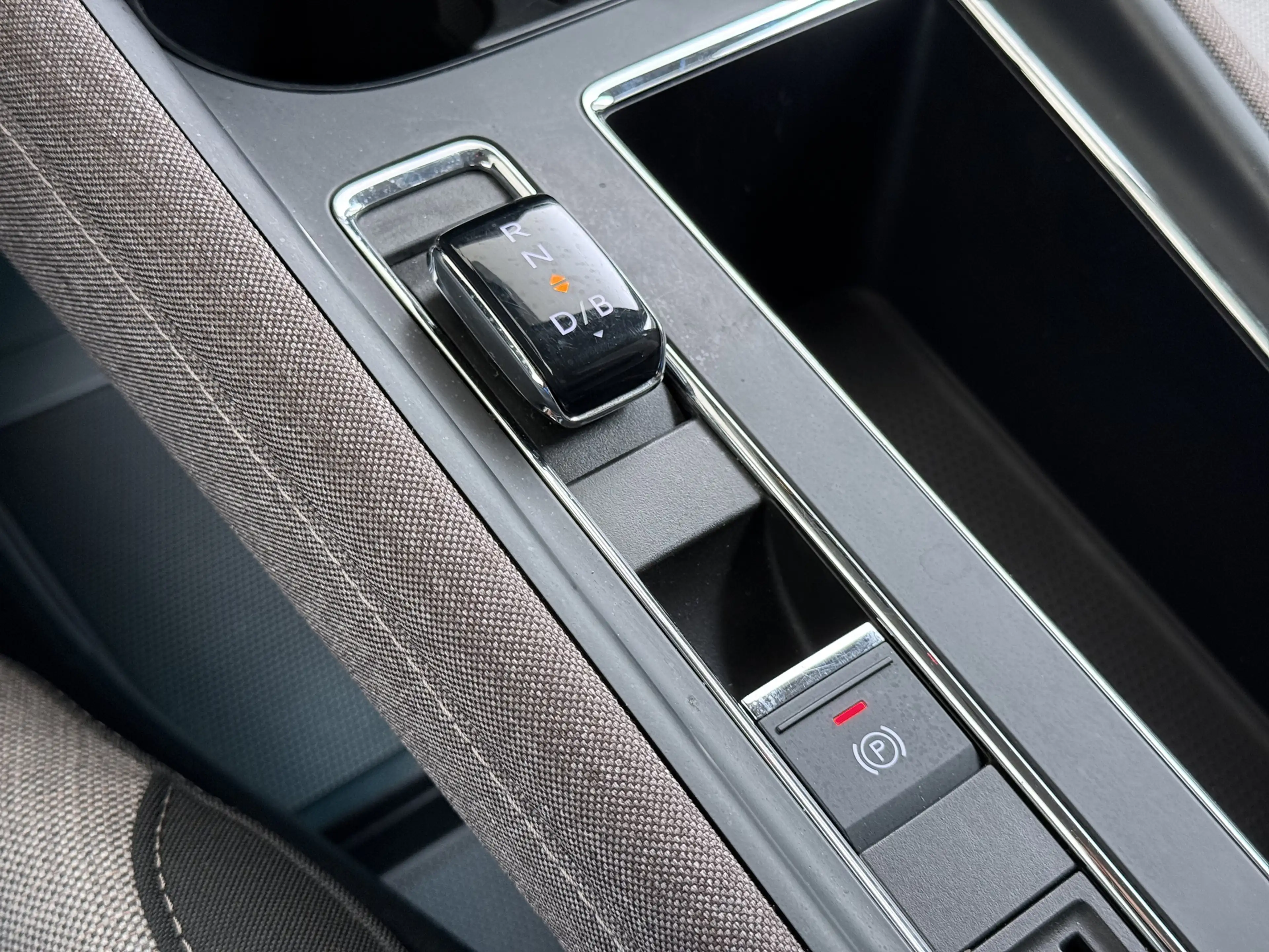 Skoda Enyaq iV 60 Trekhaak Elek.Achterklep Privacy Glas SOH 90 — photo 32
