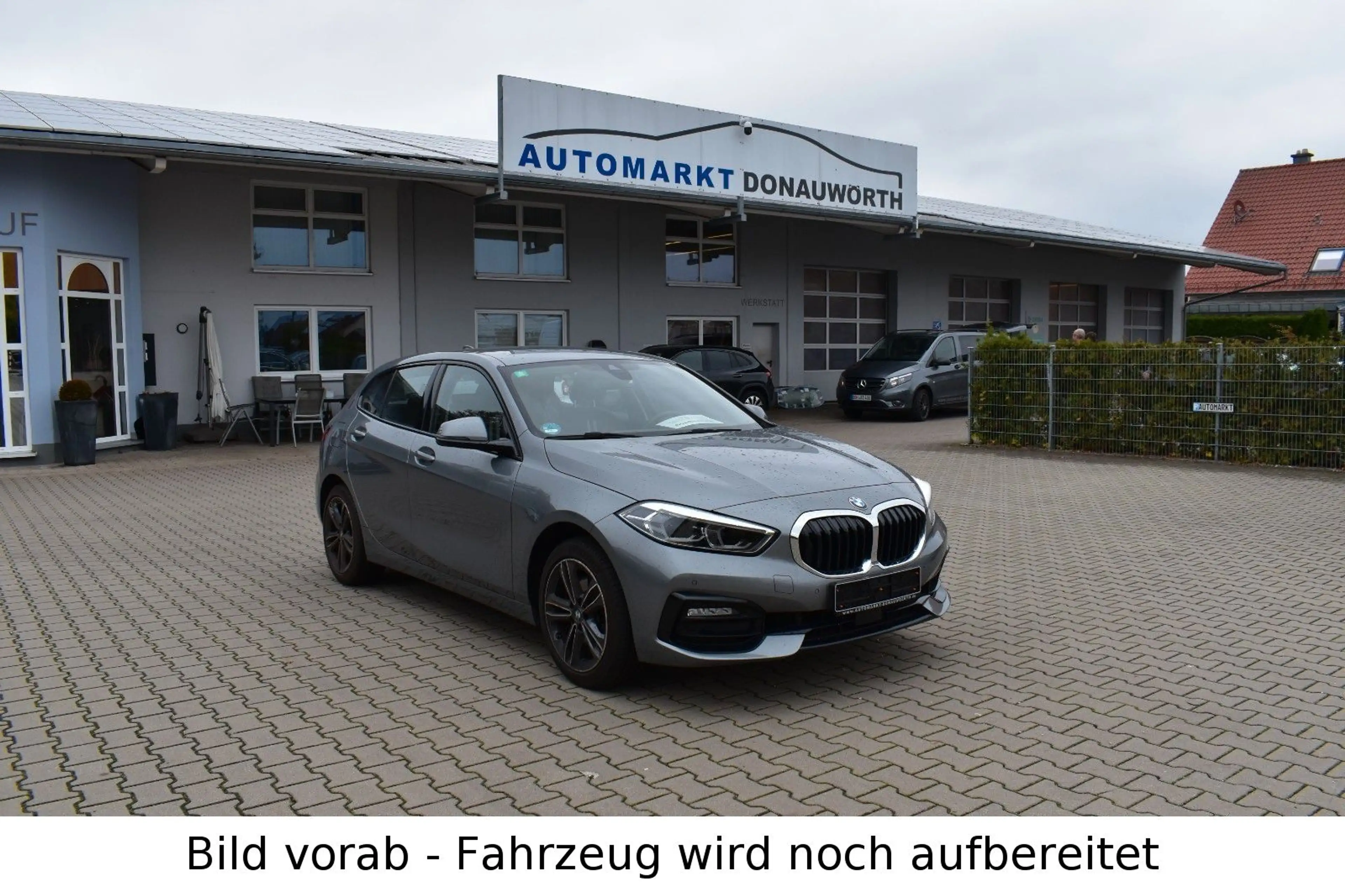 BMW 118 d Aut. Sport Line Navi AHK Sitzhzg Klimaaut.