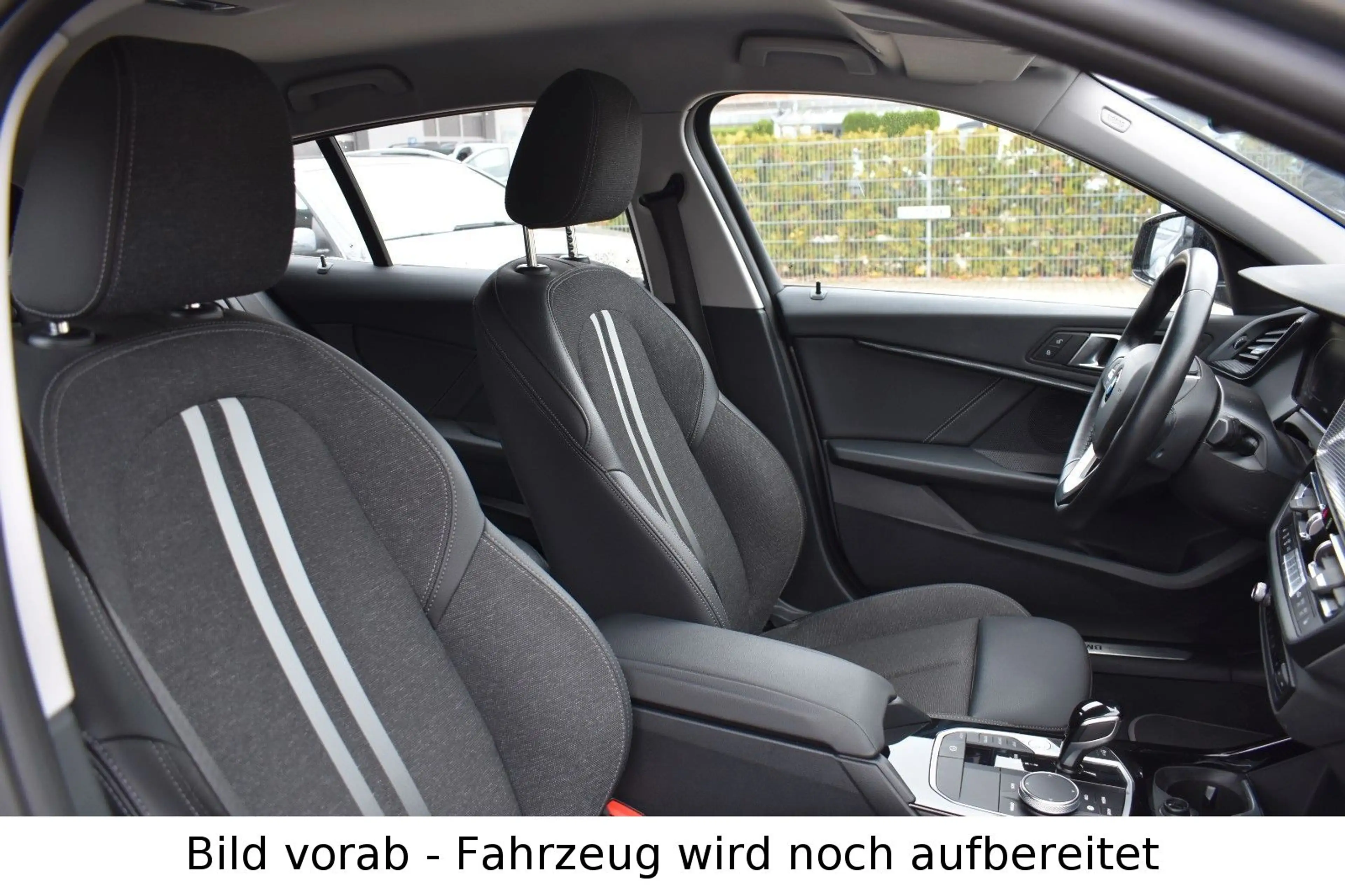 BMW 118 d Aut. Sport Line Navi AHK Sitzhzg Klimaaut. — photo 11