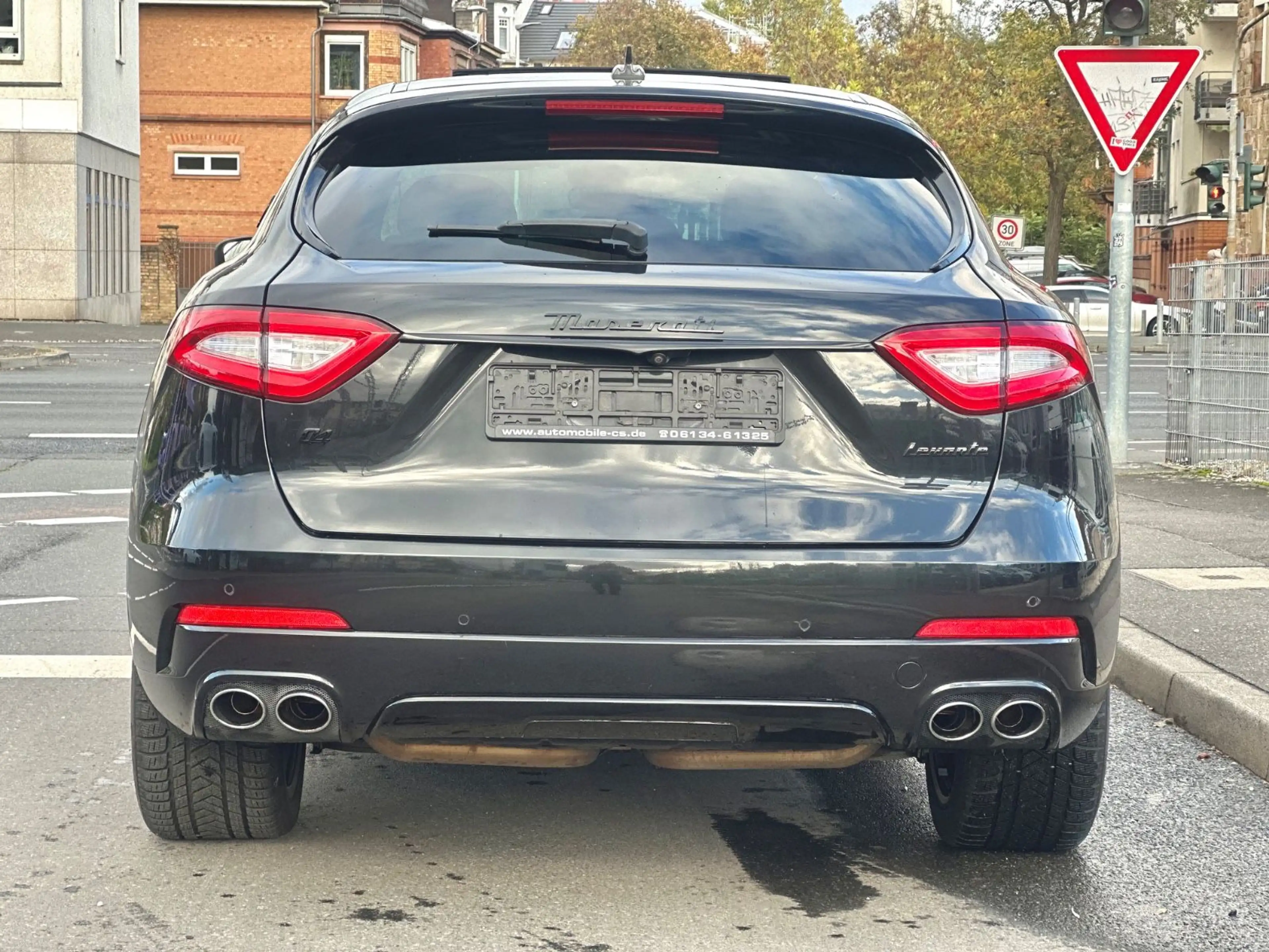 Maserati Levante LEVANTE GRANLUSSO Q4*SEHR GEPFLEGT+PANORAMA* — photo 8