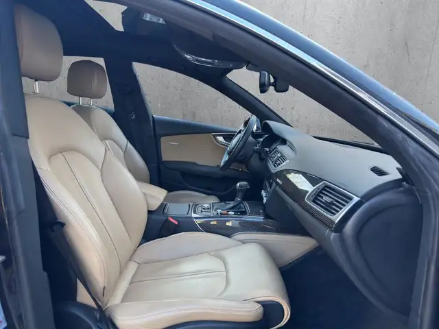 Audi A7 view 12