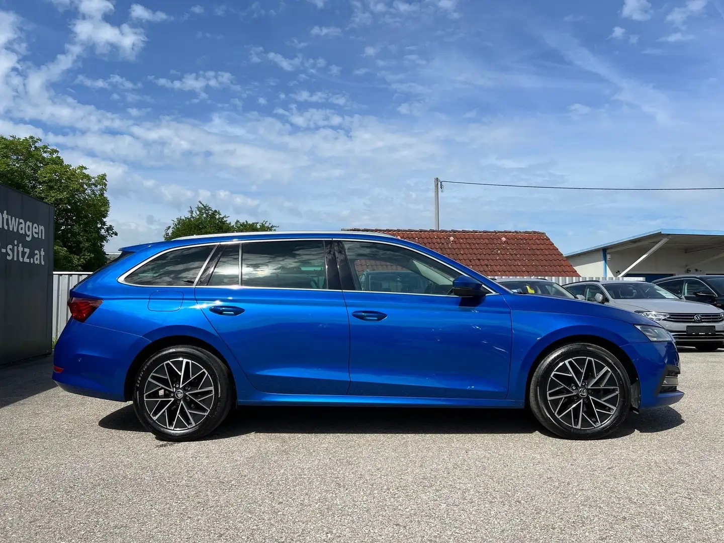 Skoda Octavia Combi 2,0 TDI Style DSG | NP €45.800 Blau - 2