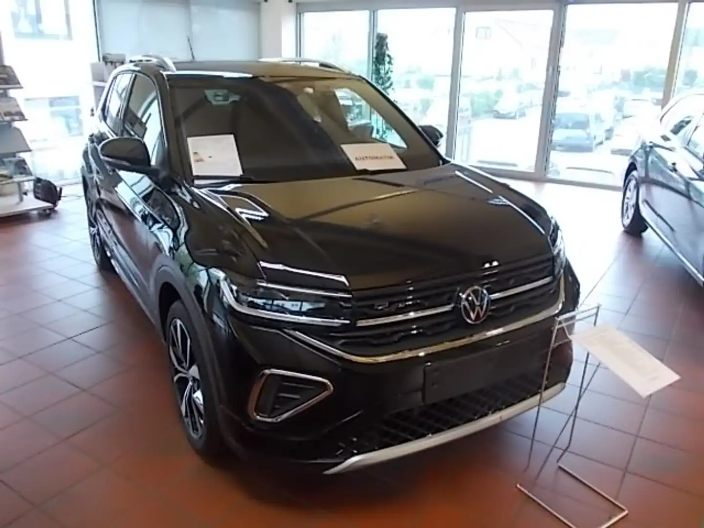 Volkswagen T-Cross R-Line 1.5 TSI DSG, 110kw(150PS) Klima Navi Schwarz - 1