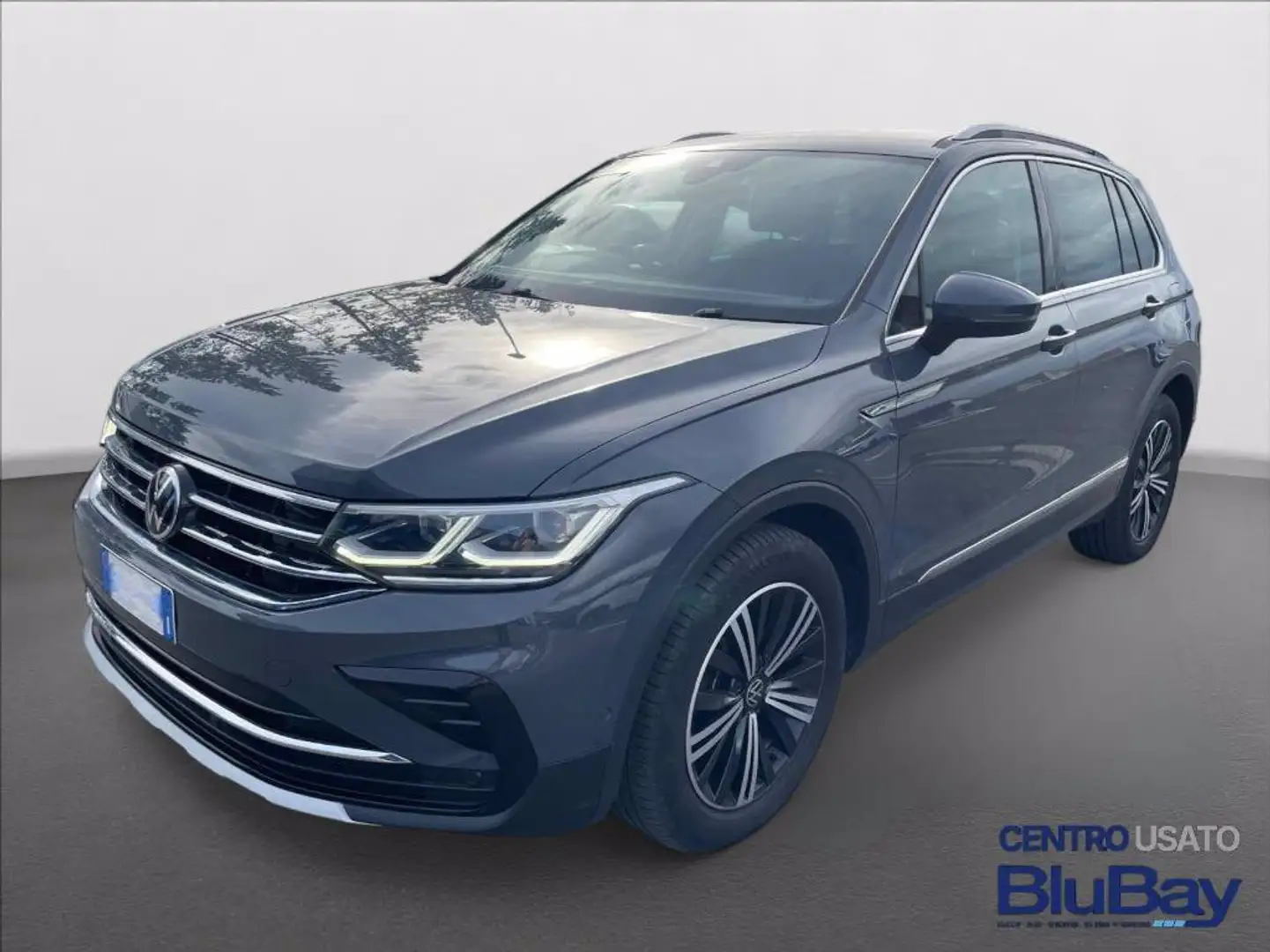 Volkswagen Tiguan 2.0 TDI 150 CV SCR DSG Life Grijs - 1