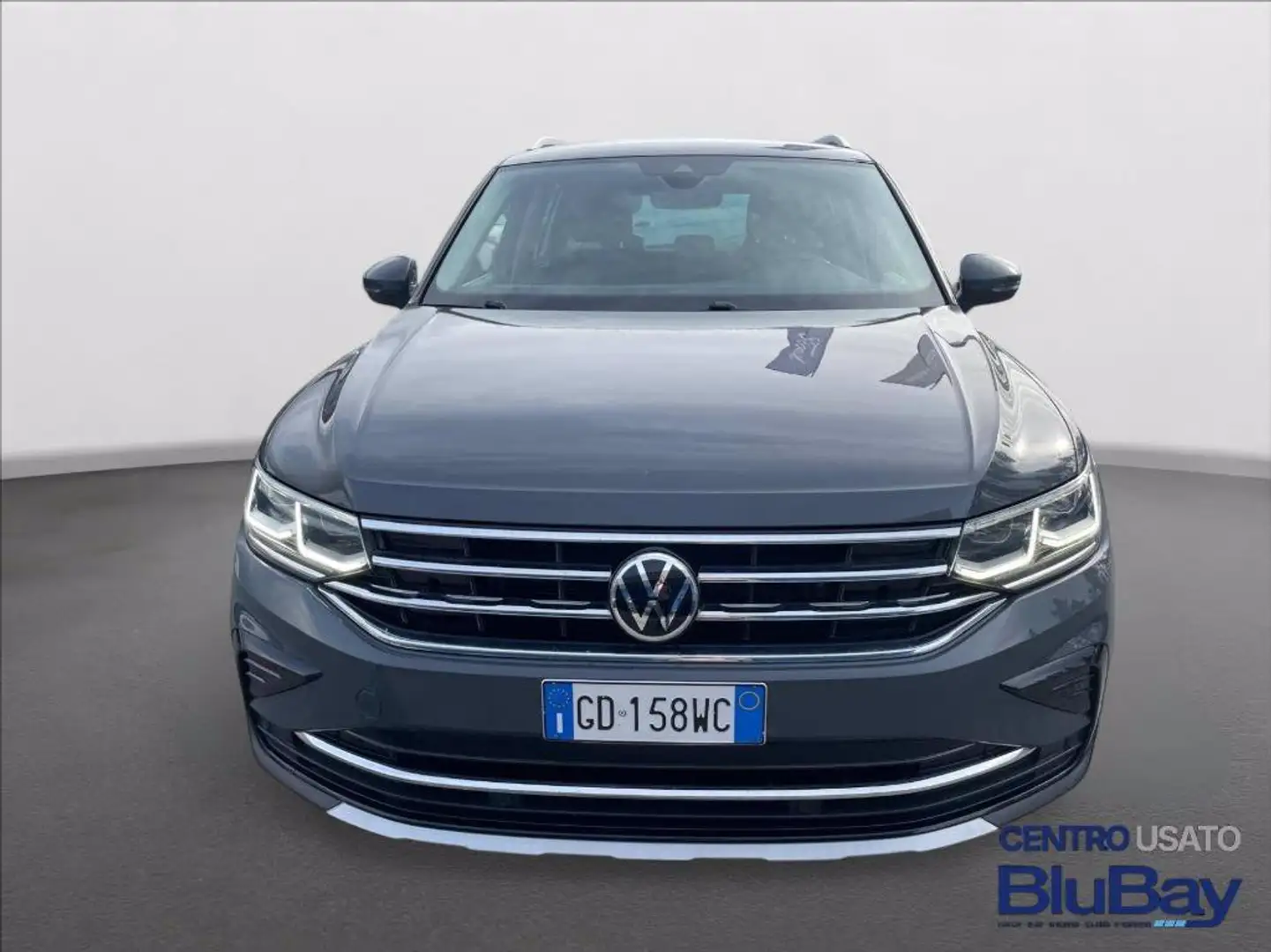 Volkswagen Tiguan 2.0 TDI 150 CV SCR DSG Life Grijs - 2