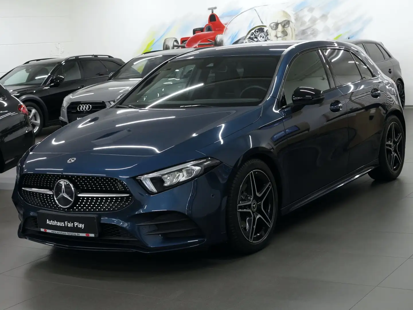 Mercedes-Benz A 180 Aut. AMG/WIDESCREEN/AMBIENTE/U-FREI/TOP! Bleu - 1