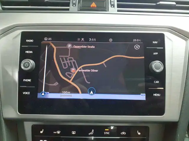 Volkswagen Passat view 12