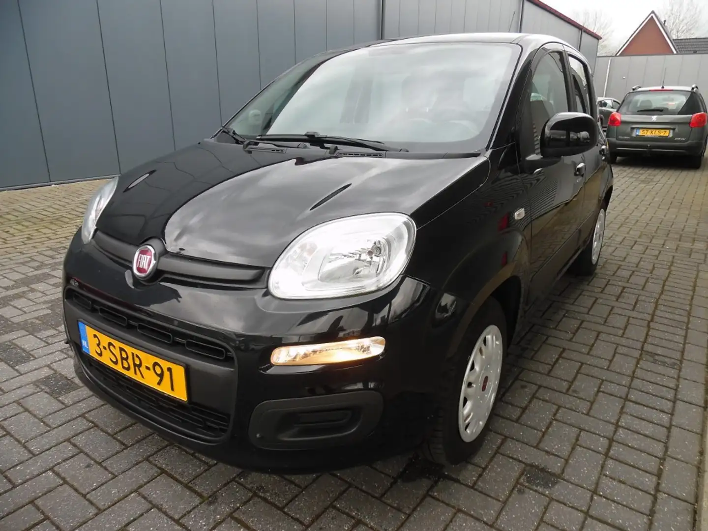 Fiat Panda 0.9 TWINAIR ED. COOL Zwart - 1