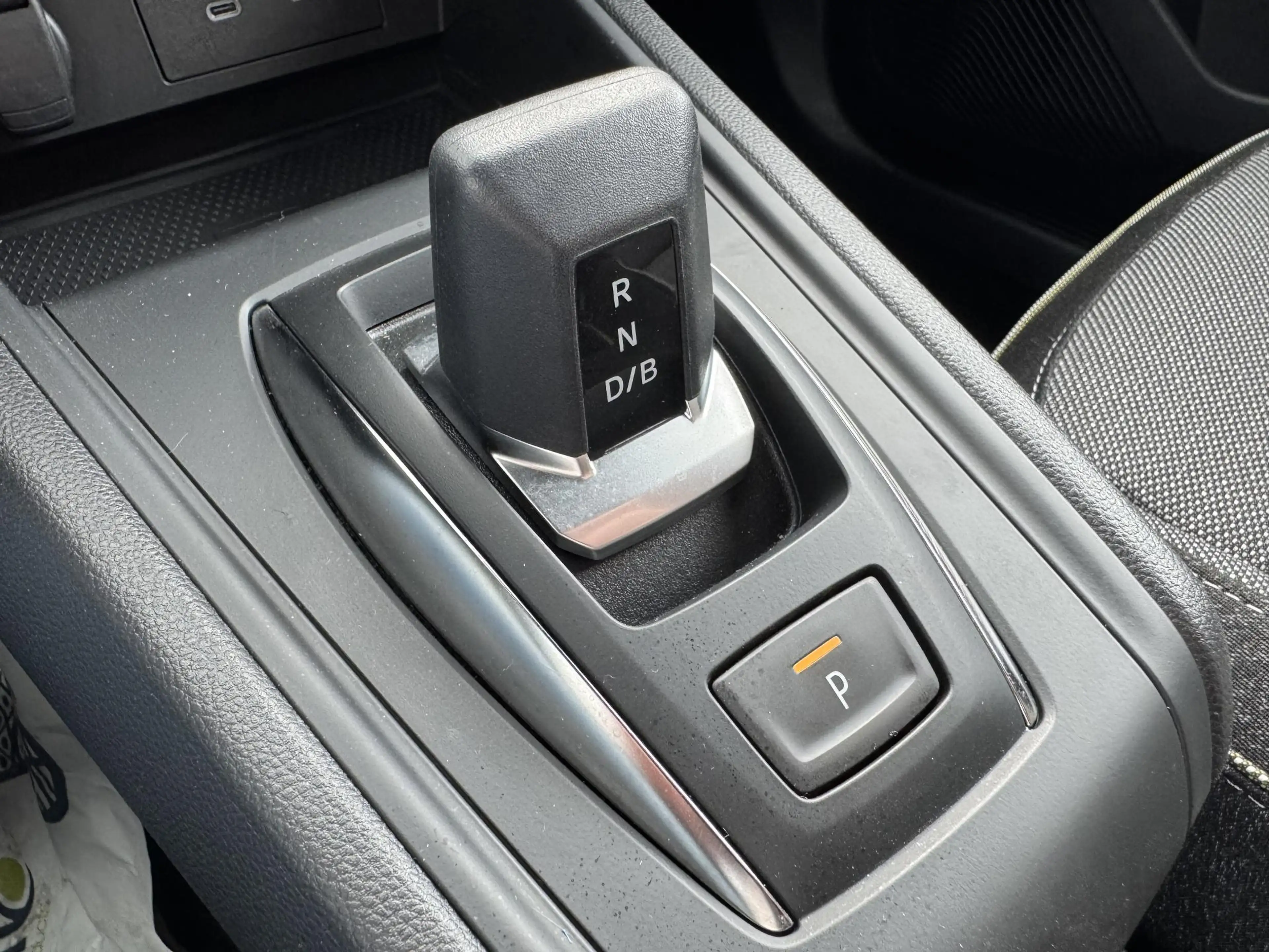 Renault Captur 1.8 E-Tech full hybrid 160 Techno 9-25!! — photo 14