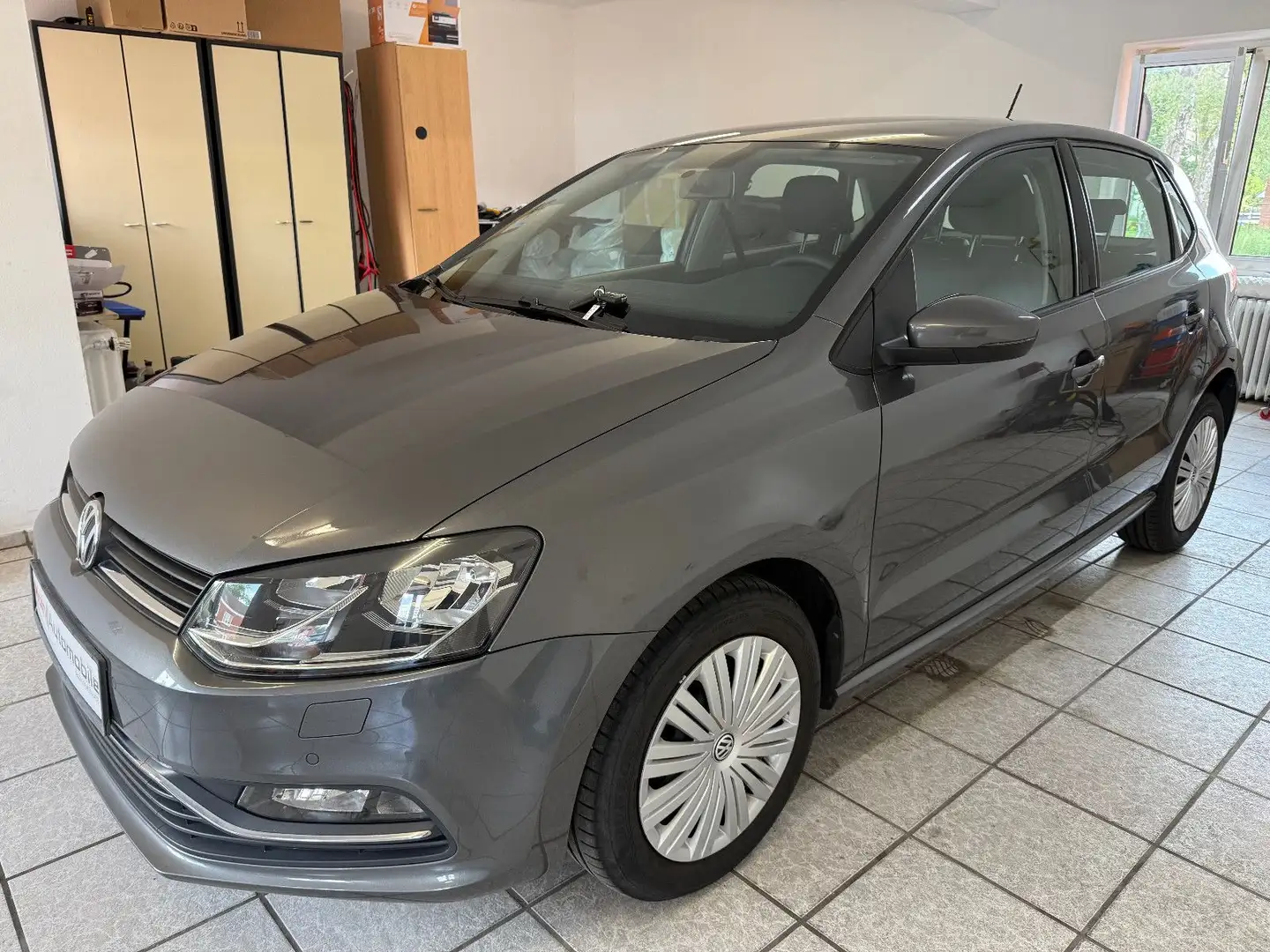 Volkswagen Polo V *PDC*Klima*Sitzheiz.*Tempom.* Gris - 1
