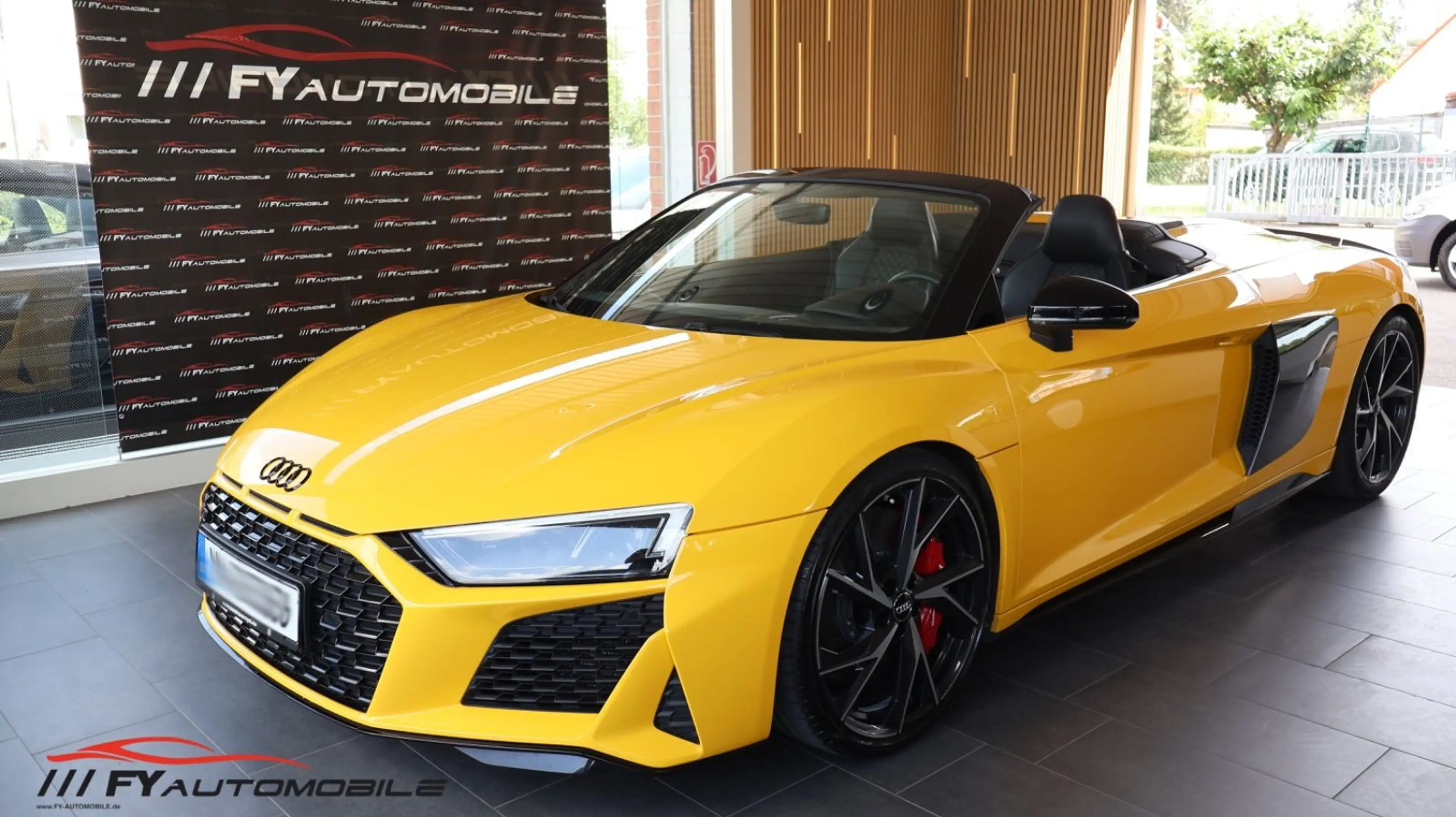 Audi R8 Spyder 5.2 FSI quattro Performance Vegas Gelb — photo 2