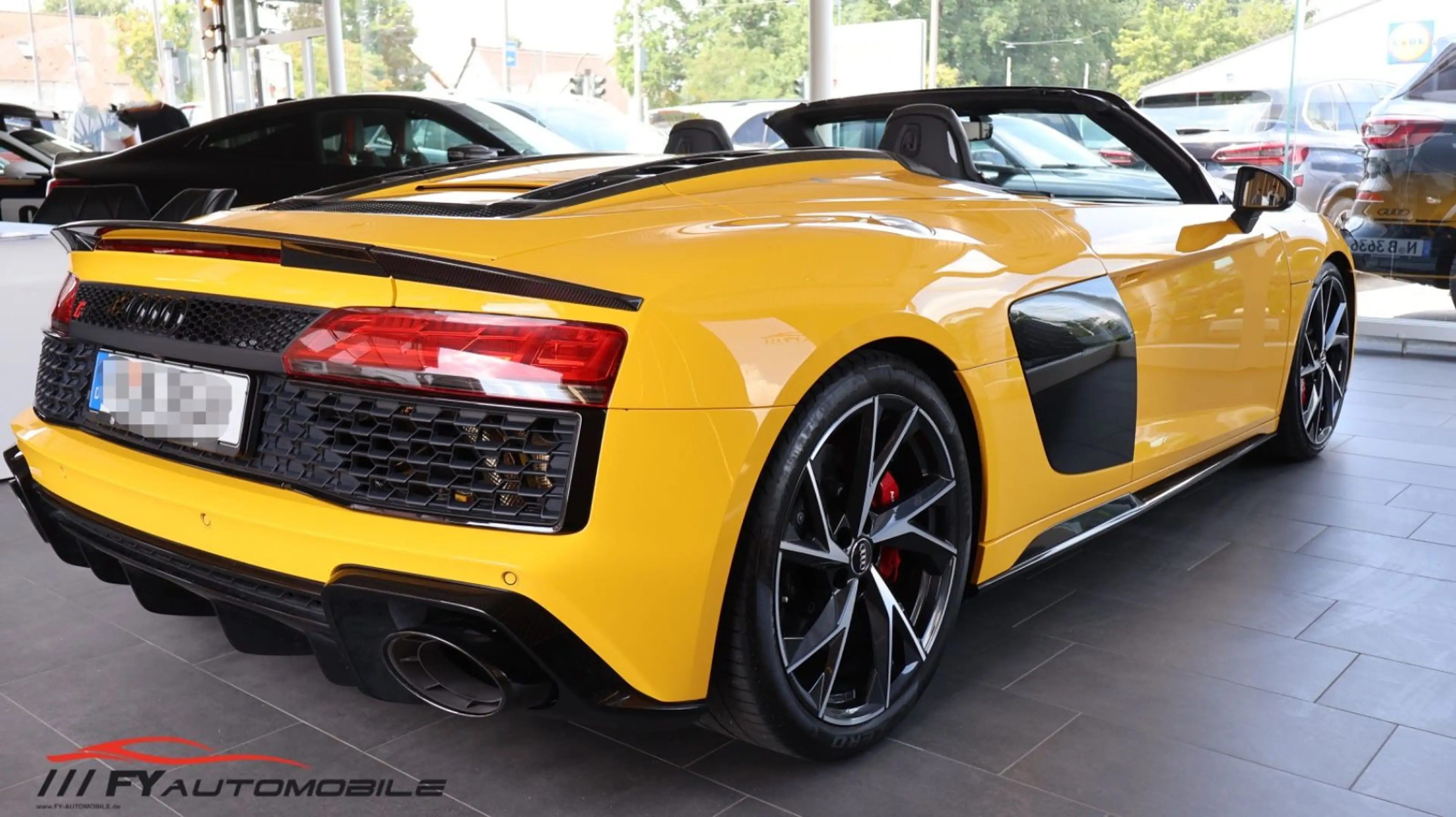 Audi R8 Spyder 5.2 FSI quattro Performance Vegas Gelb — photo 12