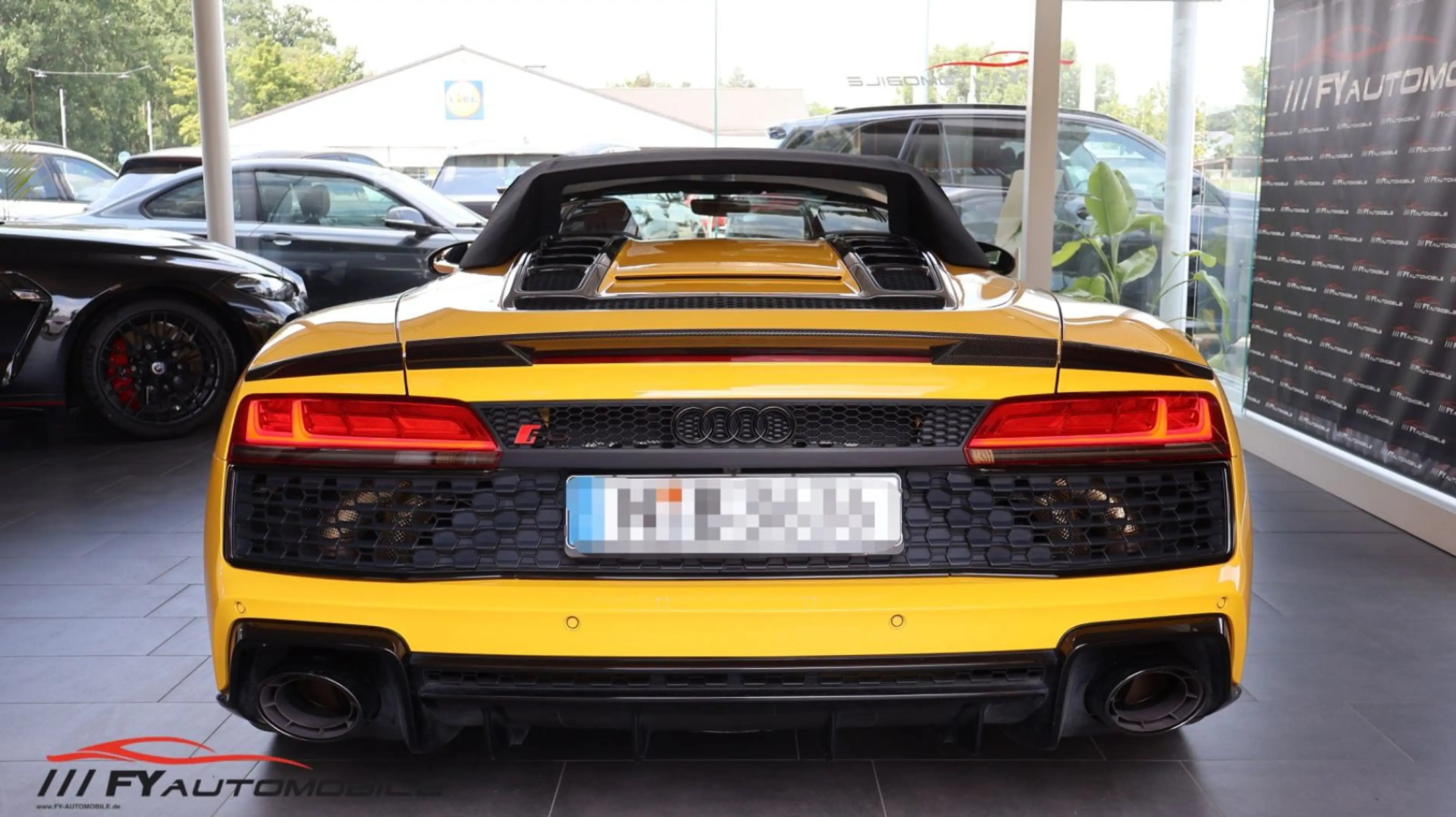 Audi R8 Spyder 5.2 FSI quattro Performance Vegas Gelb — photo 9